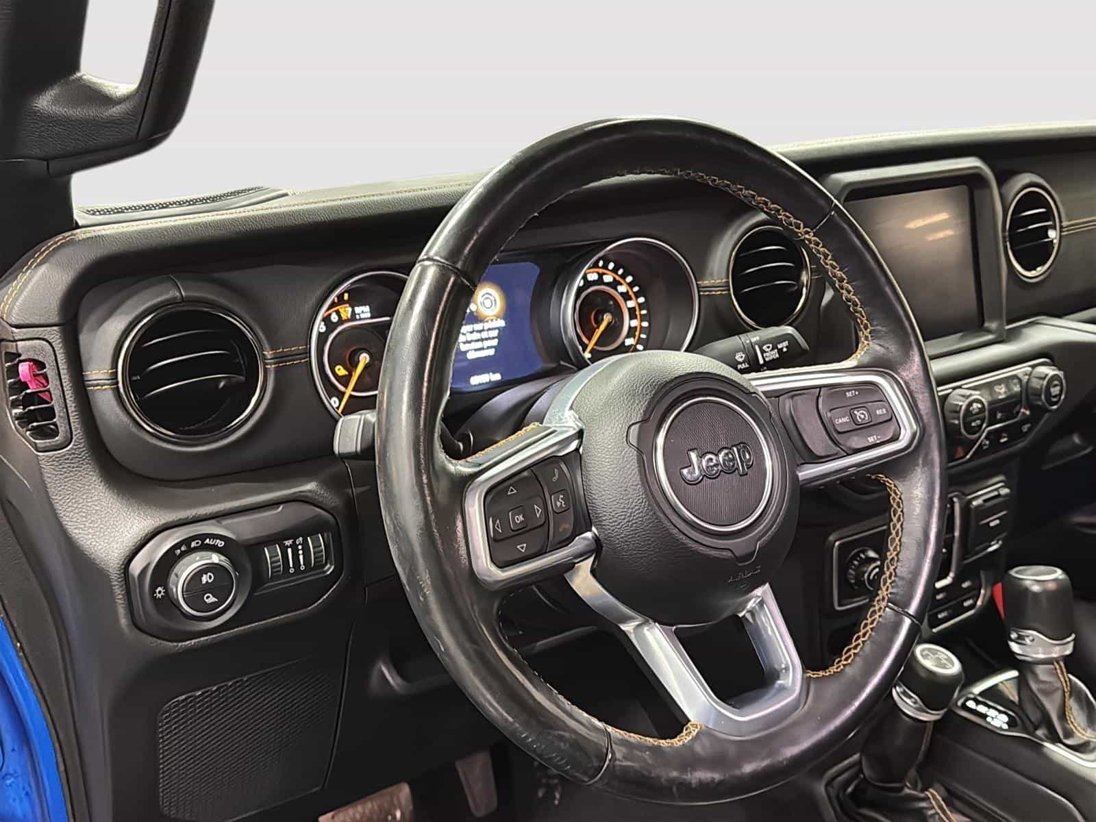 2022 Jeep Gladiator Overland - Image 13