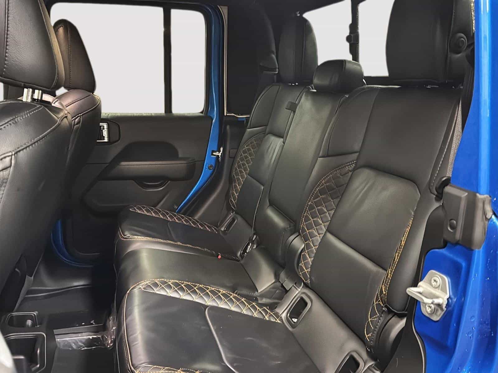 2022 Jeep Gladiator Overland - Image 23