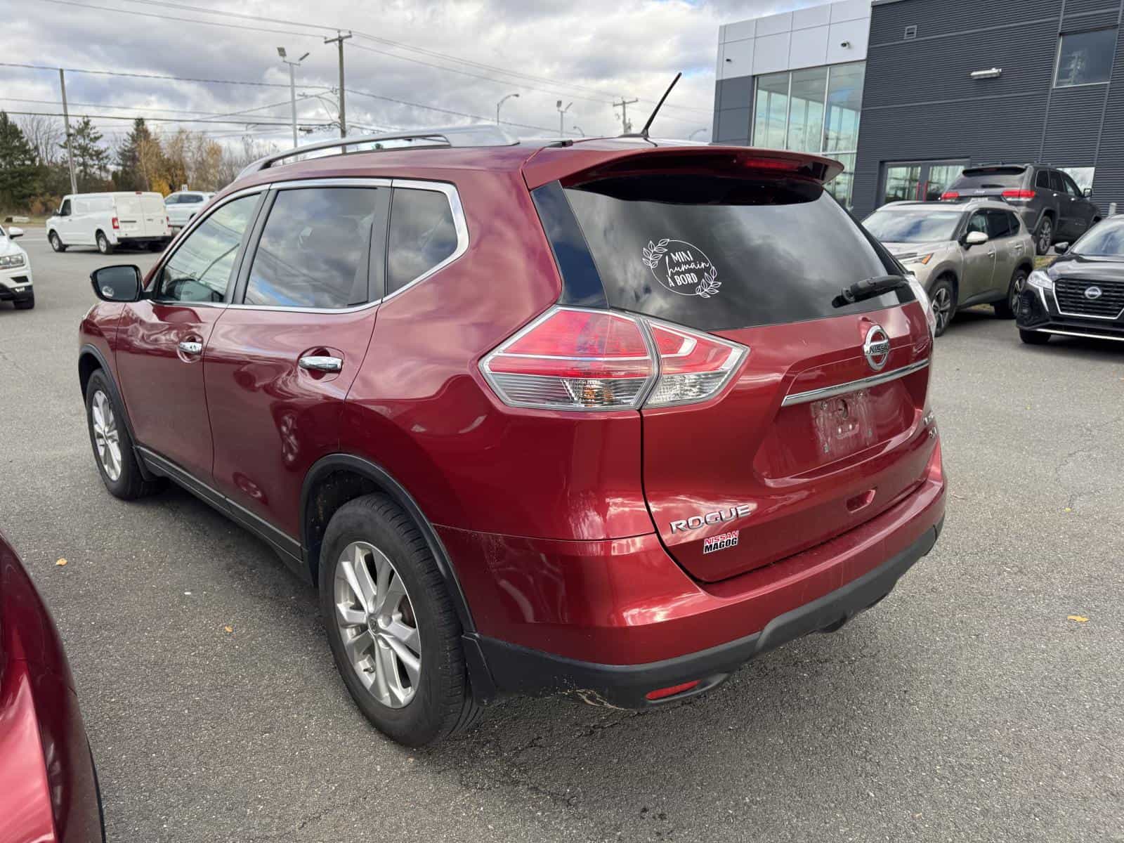 2016 Nissan Rogue SV Special Edition - Image 2