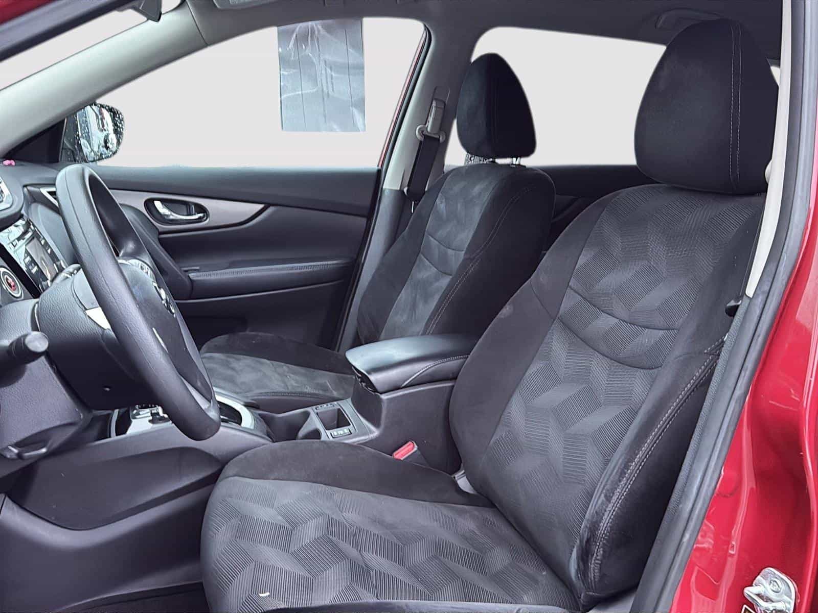 2016 Nissan Rogue SV Special Edition - Image 11