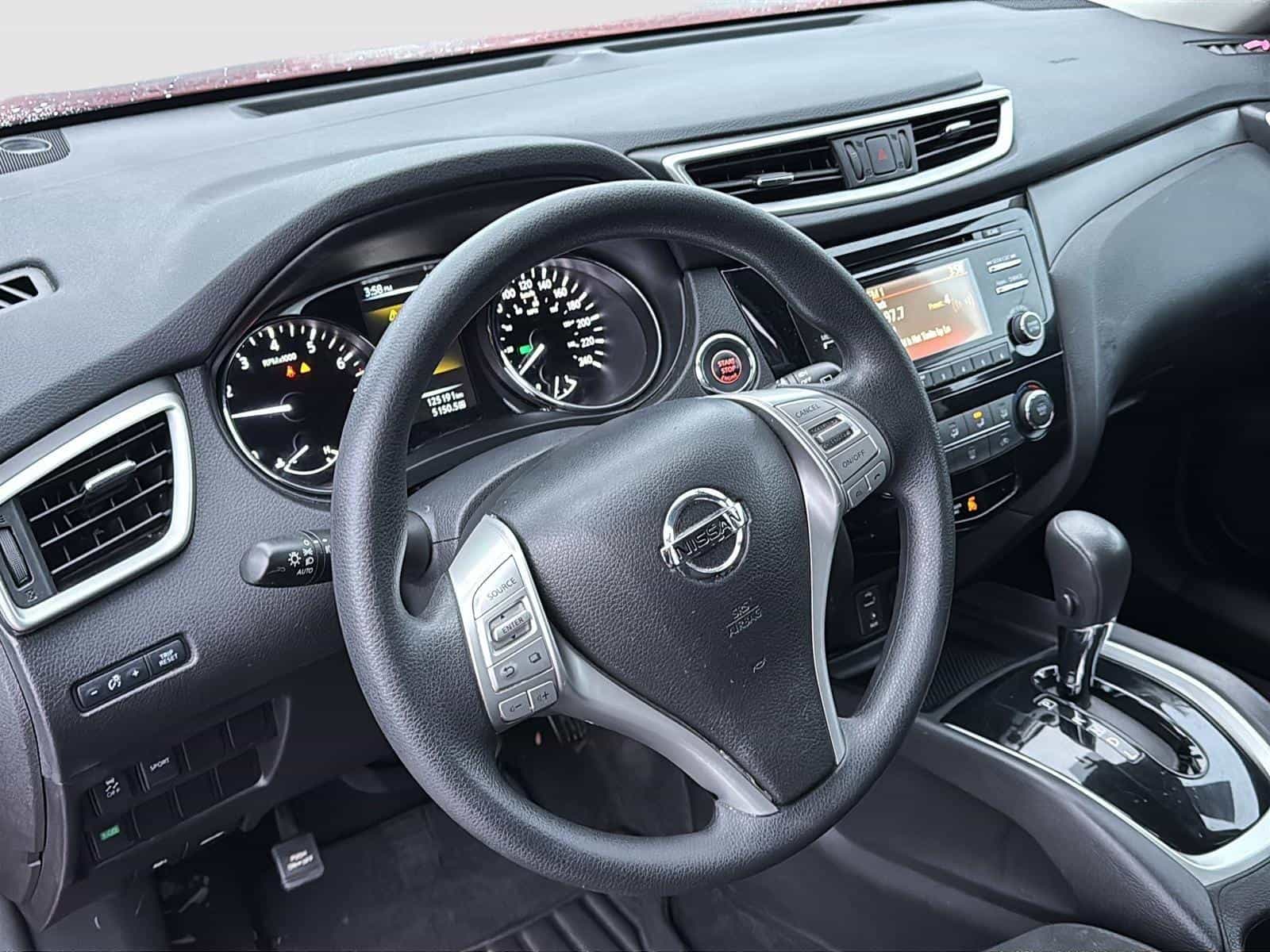 Image 13 Nissan Rogue SV Special Edition 2016