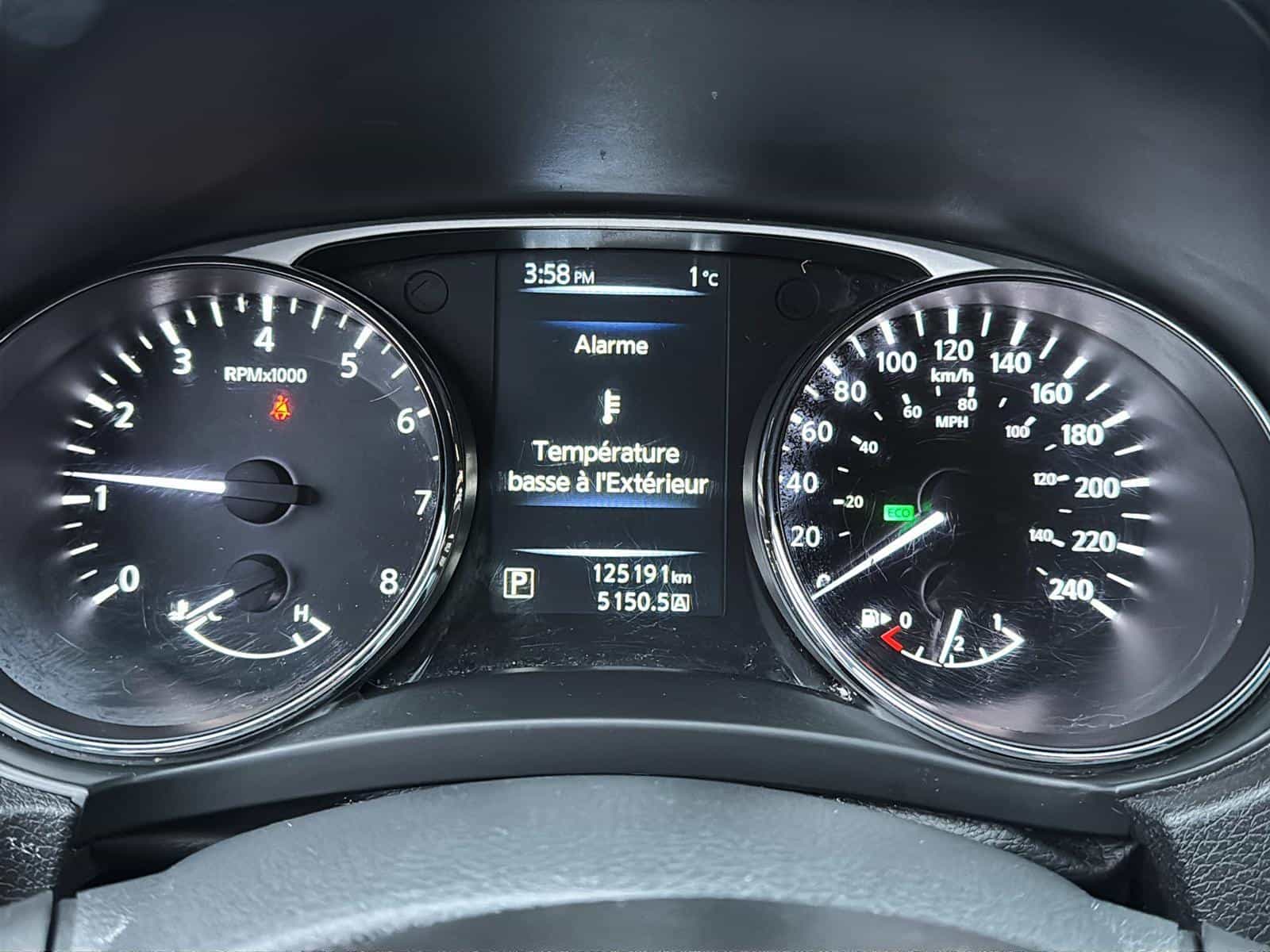 2016 Nissan Rogue SV Special Edition - Image 16