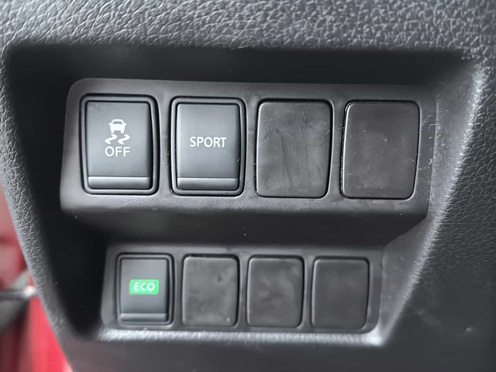 2016 Nissan Rogue SV Special Edition - Image 14