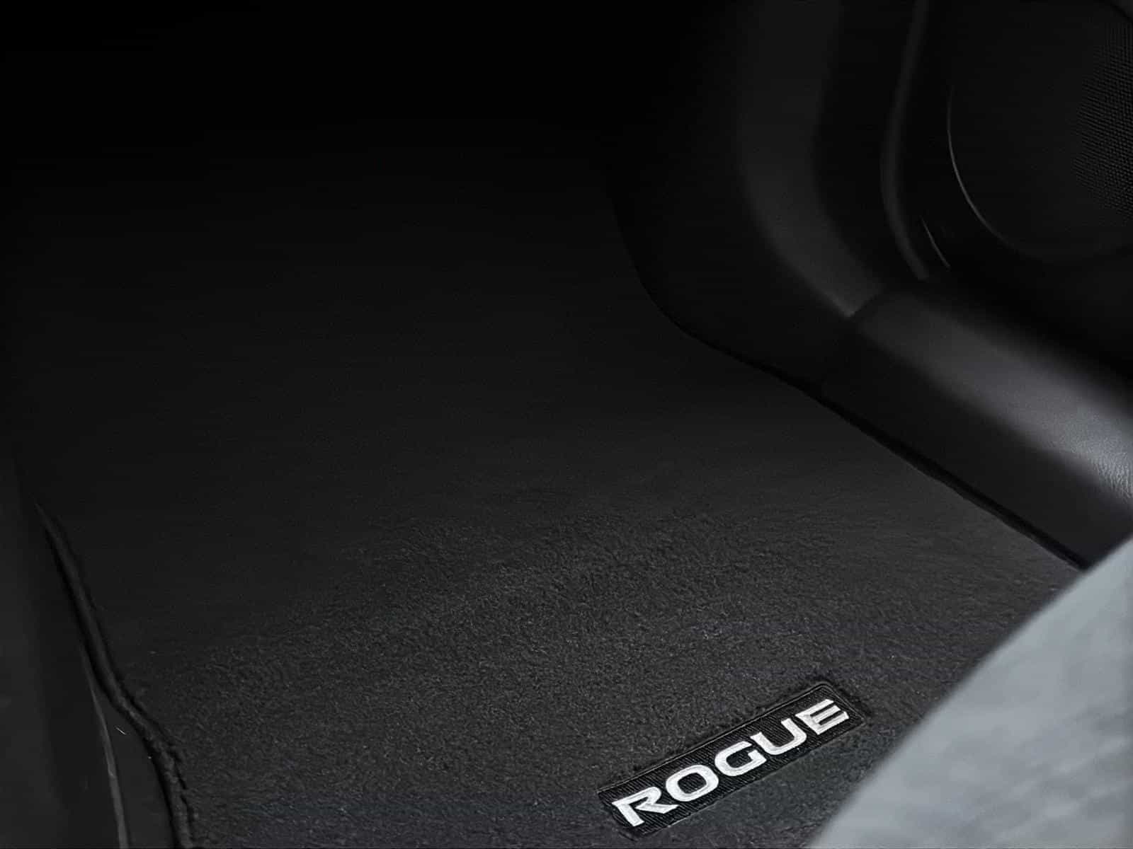 2016 Nissan Rogue SV Special Edition - Image 21