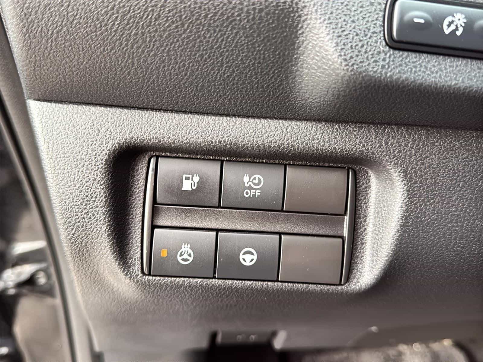 2020 Nissan Leaf Plus SV - Image 12