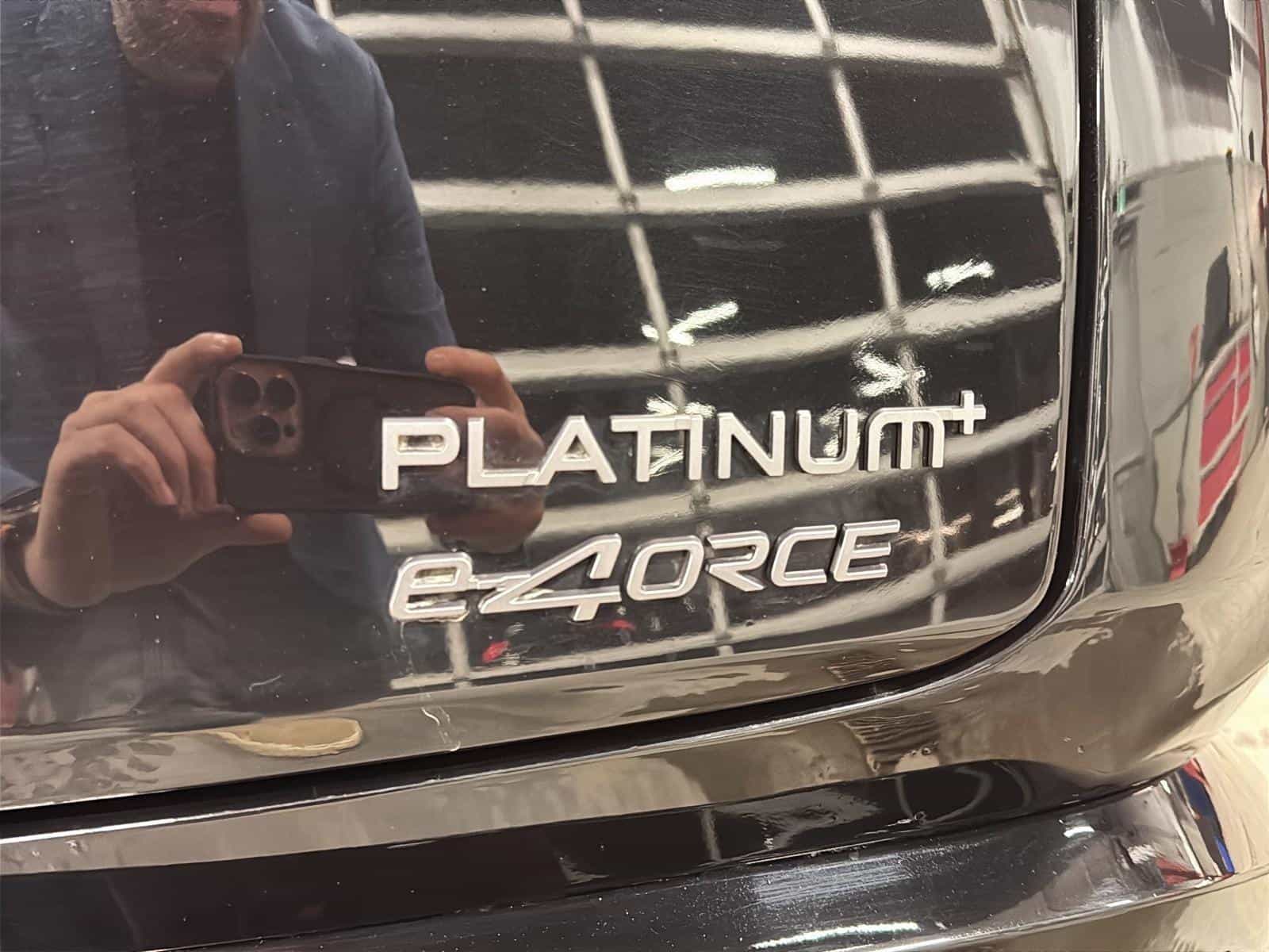 2023 Nissan Ariya Platinum+ - Image 6