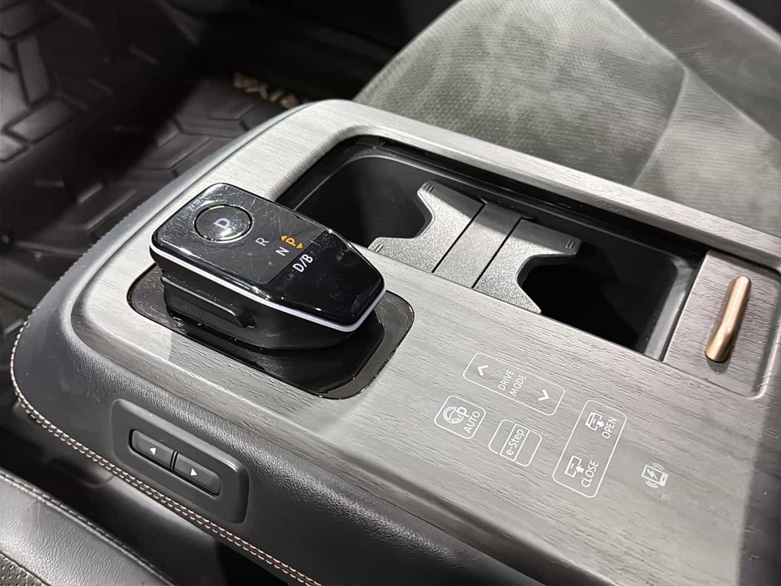 2023 Nissan Ariya Platinum+ - Image 21