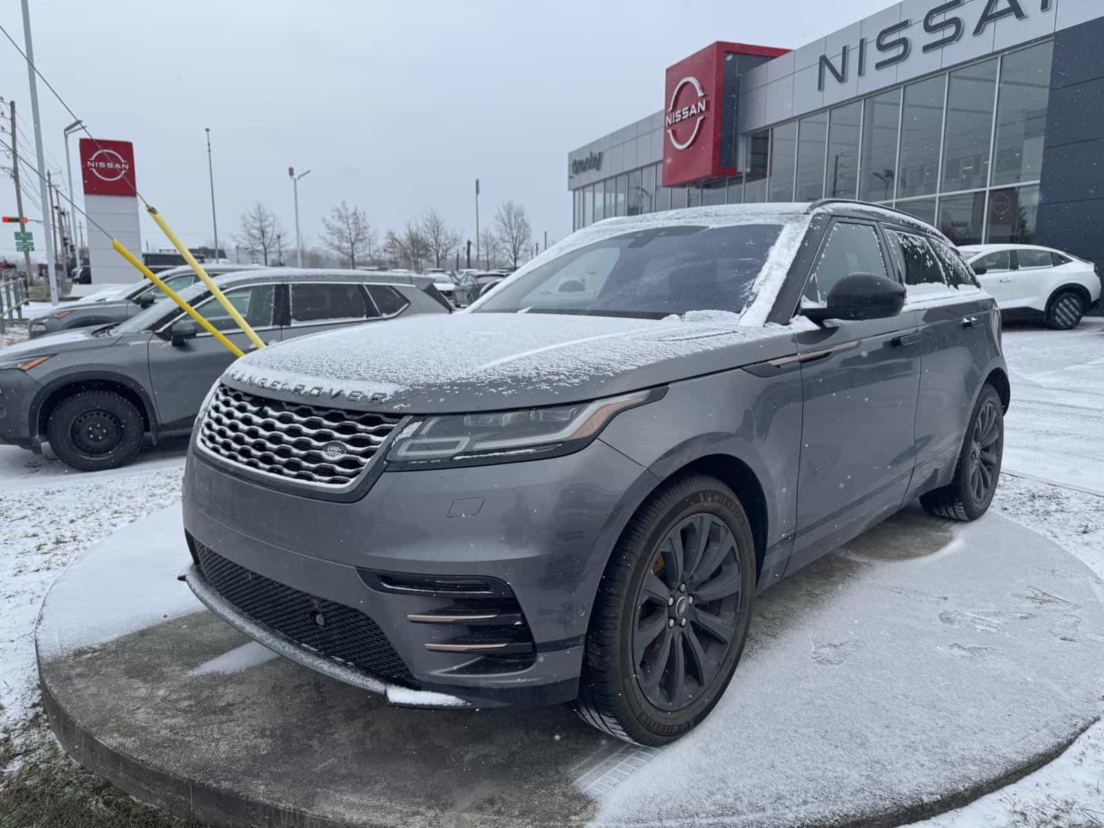 2019 Land Rover Range Rover Velar SE R-Dynamic - Image 1