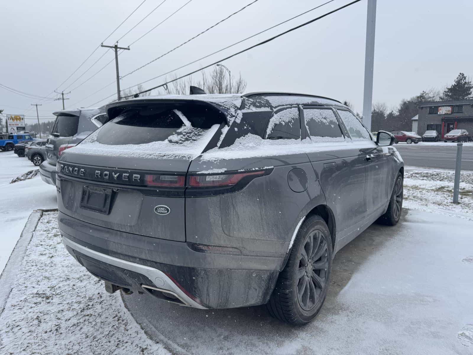 2019 Land Rover Range Rover Velar SE R-Dynamic - Image 4