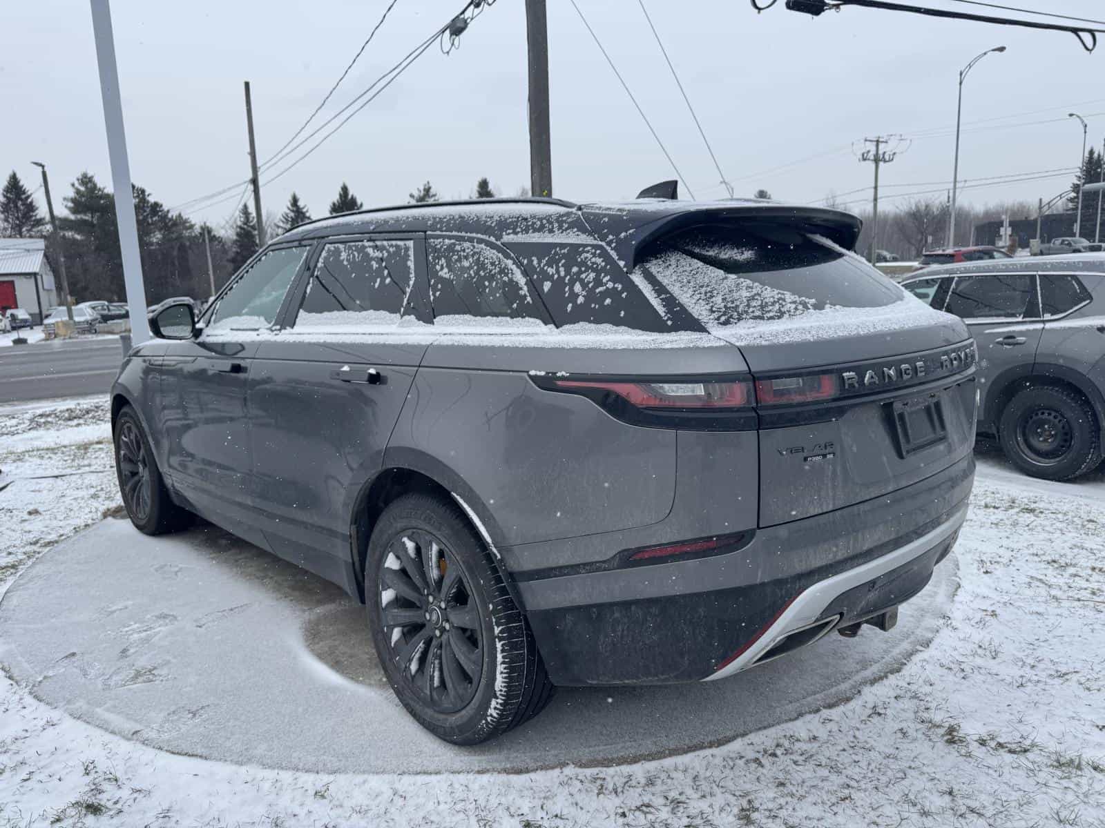 2019 Land Rover Range Rover Velar SE R-Dynamic - Image 5