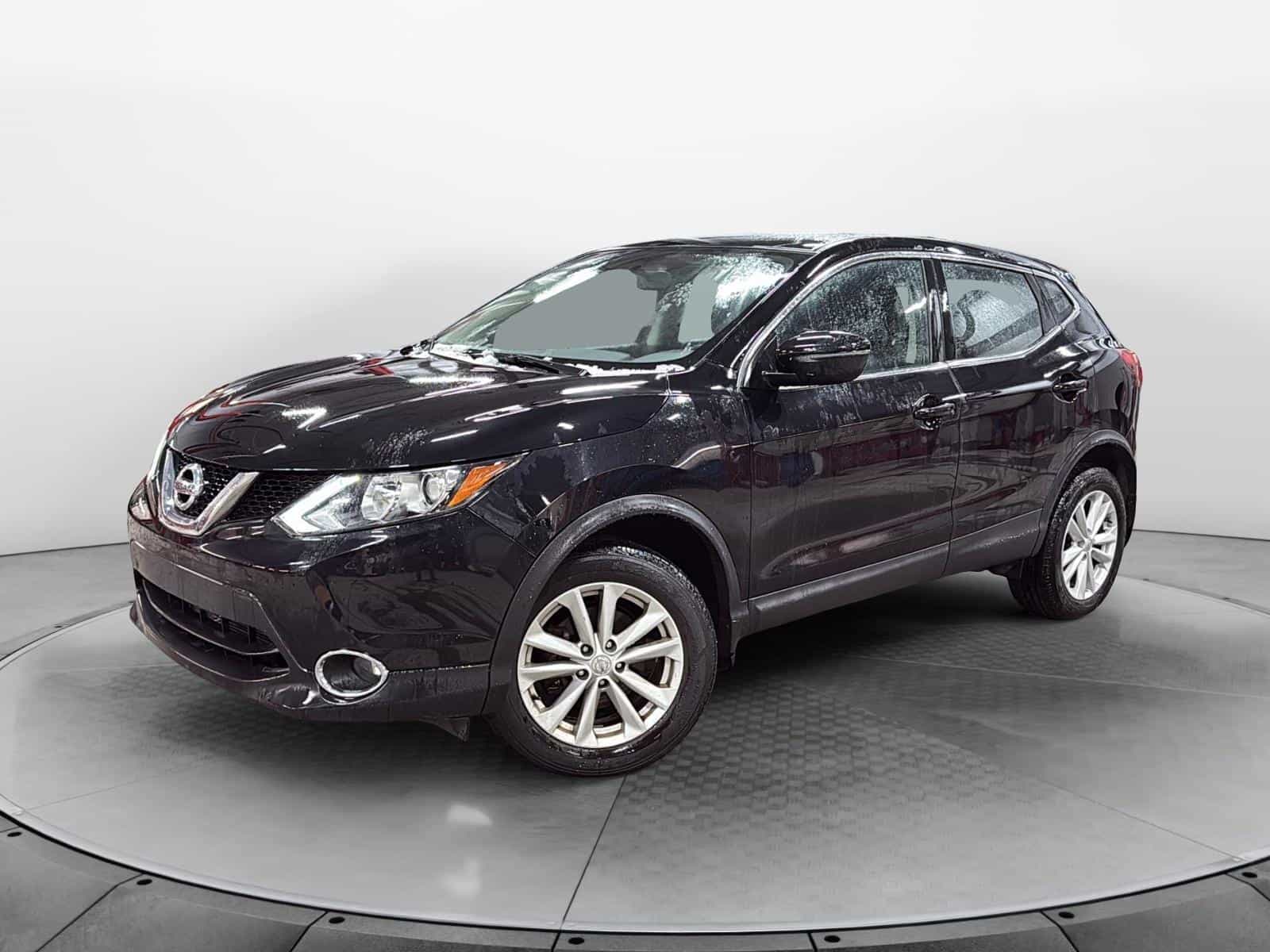 2017 Nissan Qashqai SV - Image 1