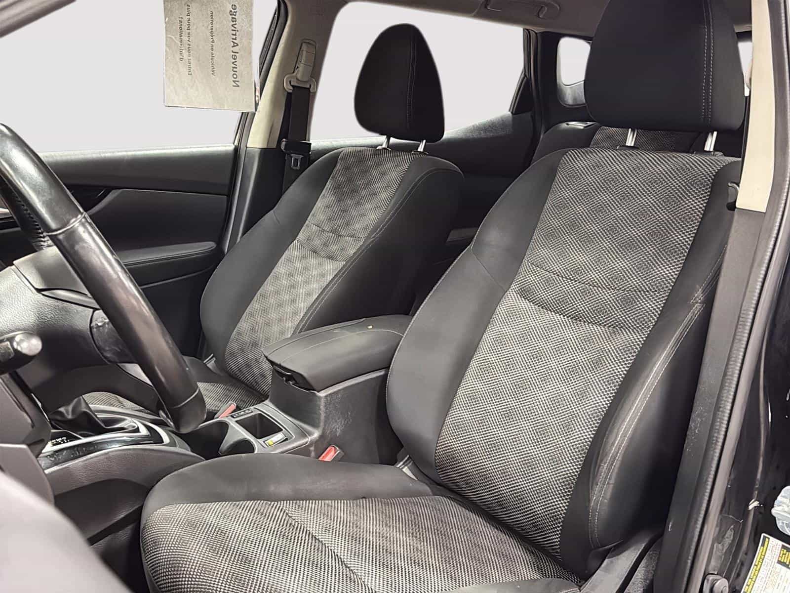 2017 Nissan Qashqai SV - Image 10