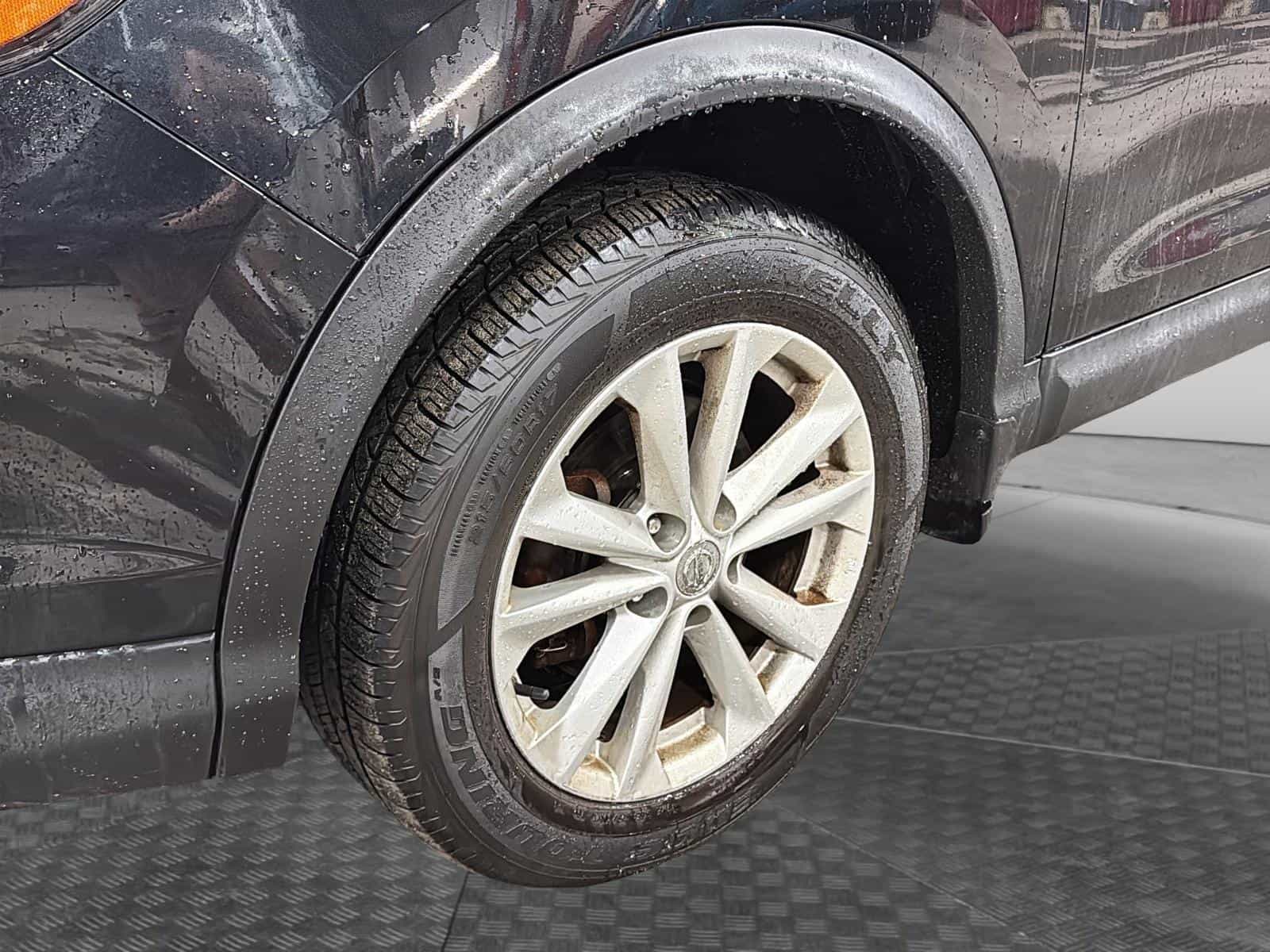 2017 Nissan Qashqai SV - Image 9