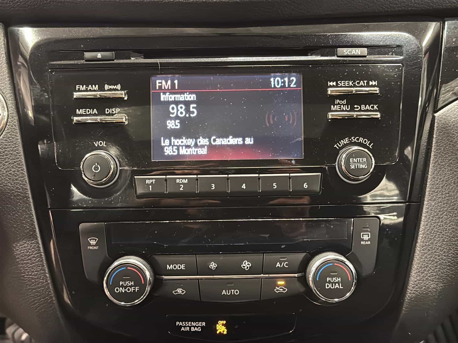 2017 Nissan Qashqai SV - Image 16