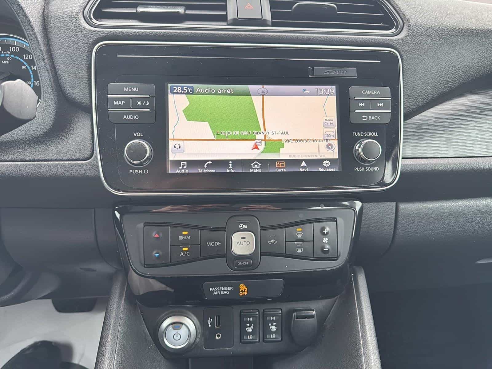 2019 Nissan Leaf SL - Image 13