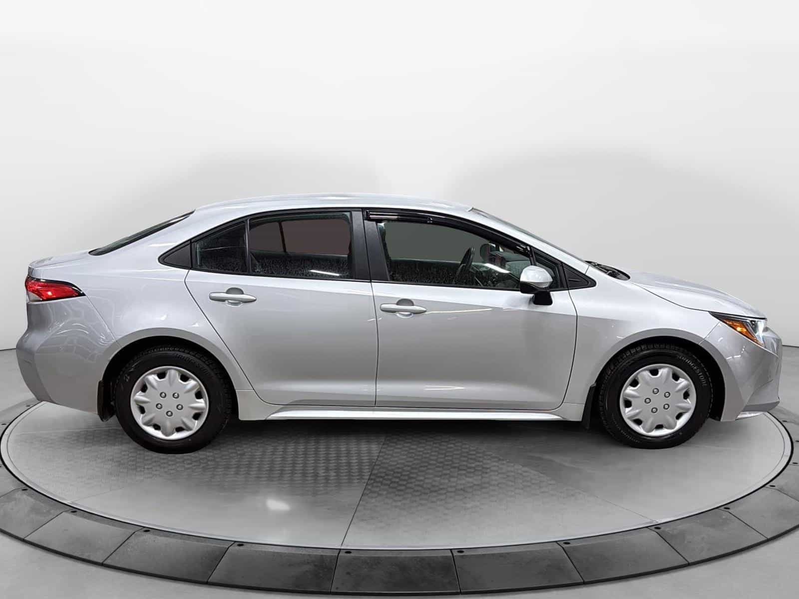 2022 Toyota Corolla L - Image 7