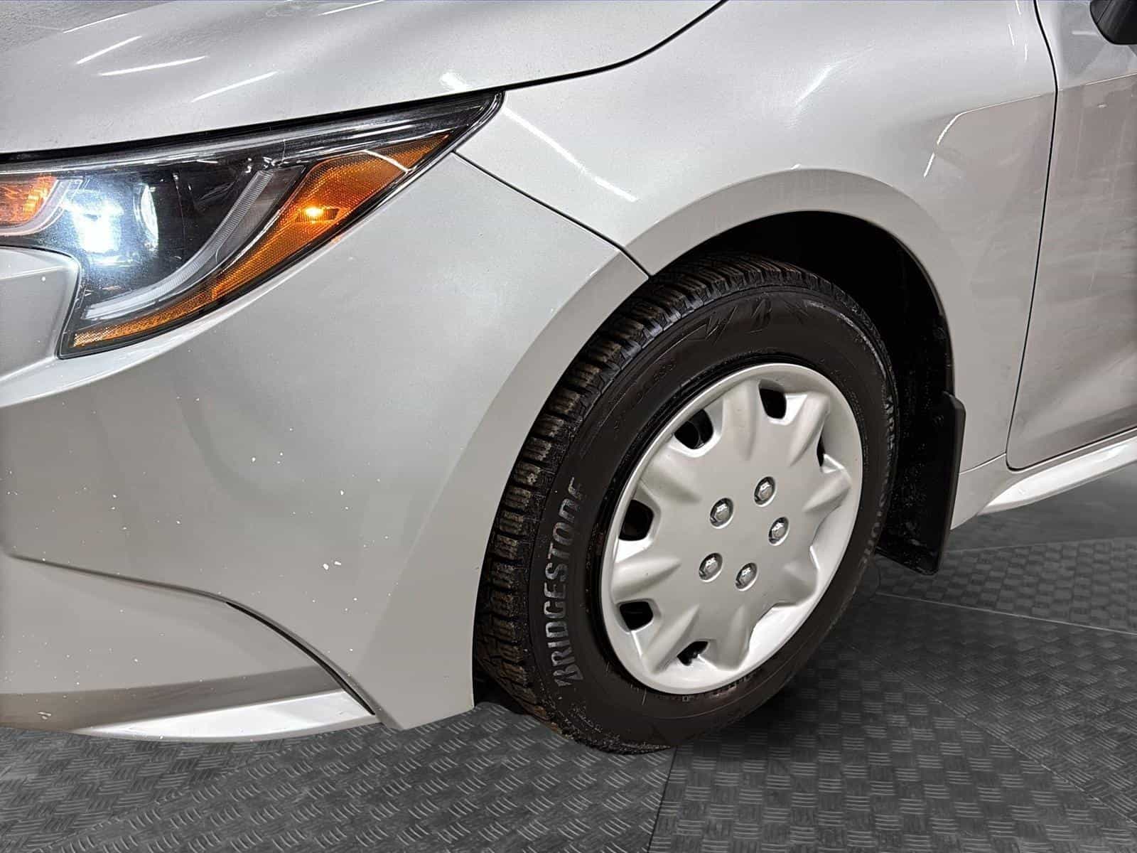 Image 10 Toyota Corolla L 2022