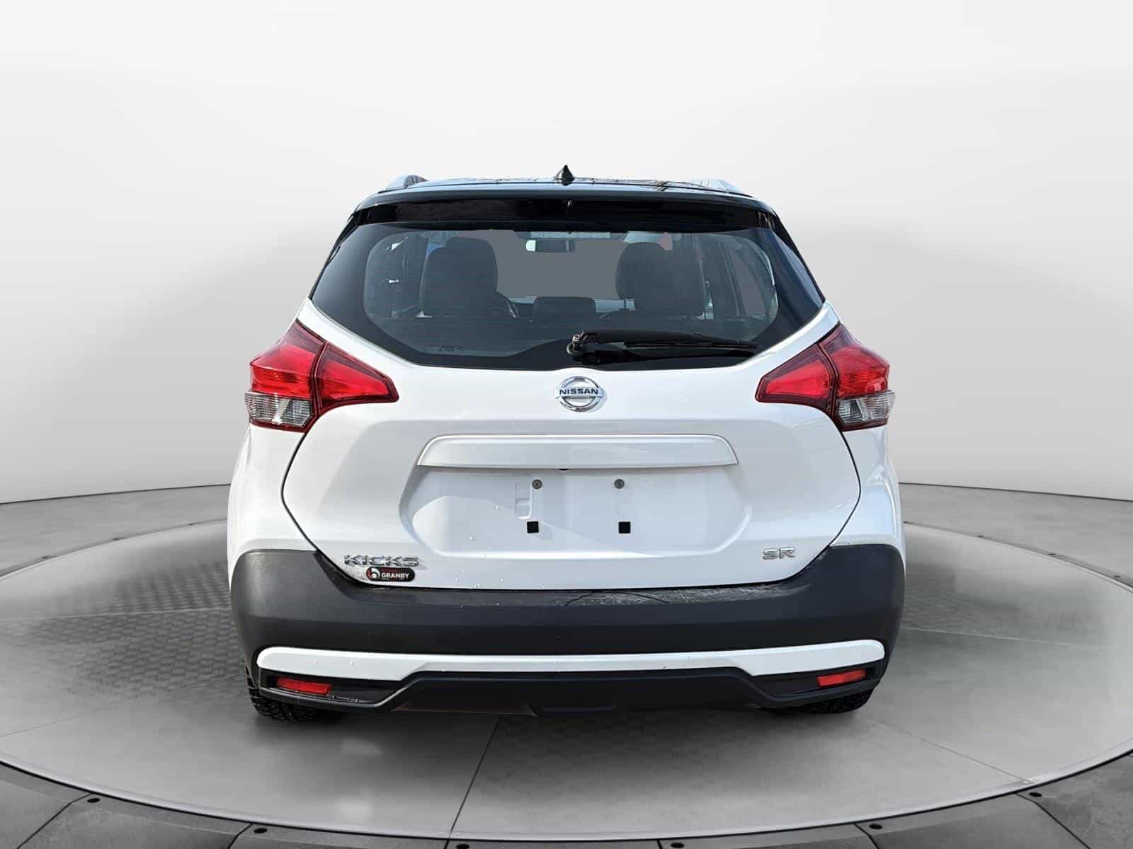 2019 Nissan Kicks SR - Image 6