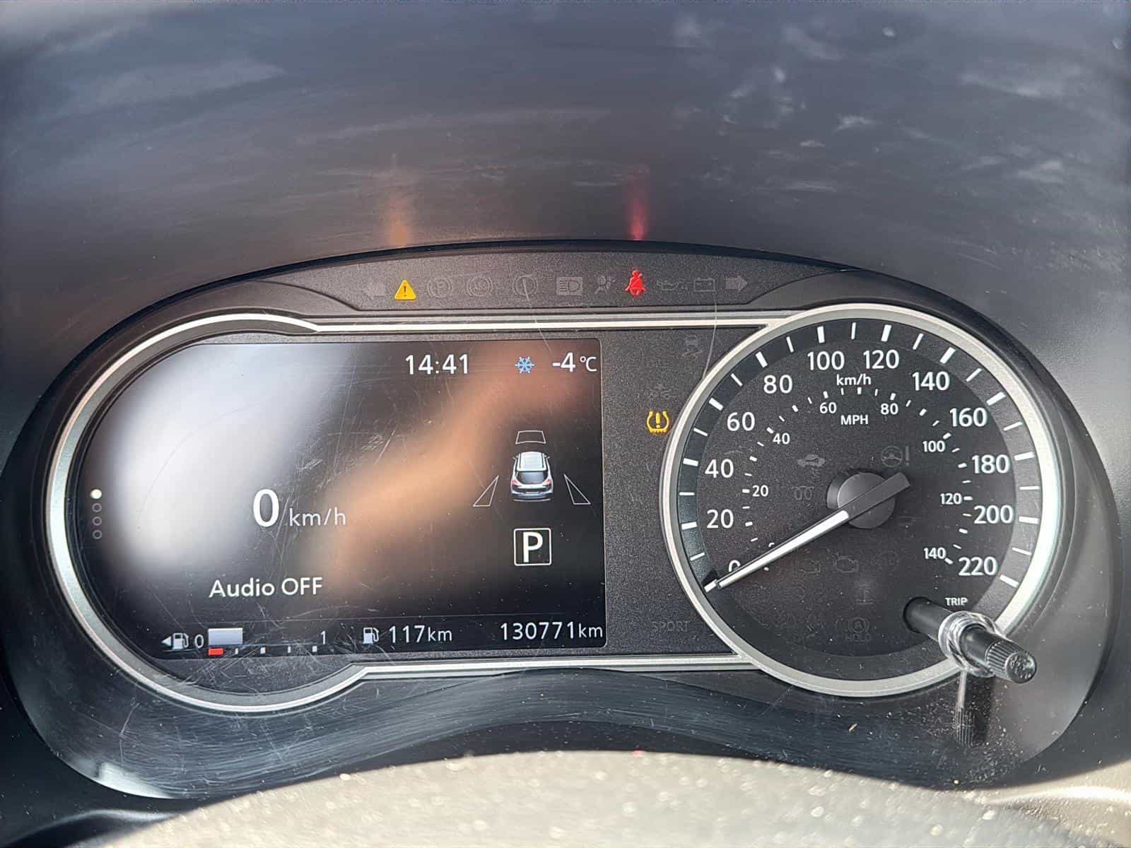 2019 Nissan Kicks SR - Image 17