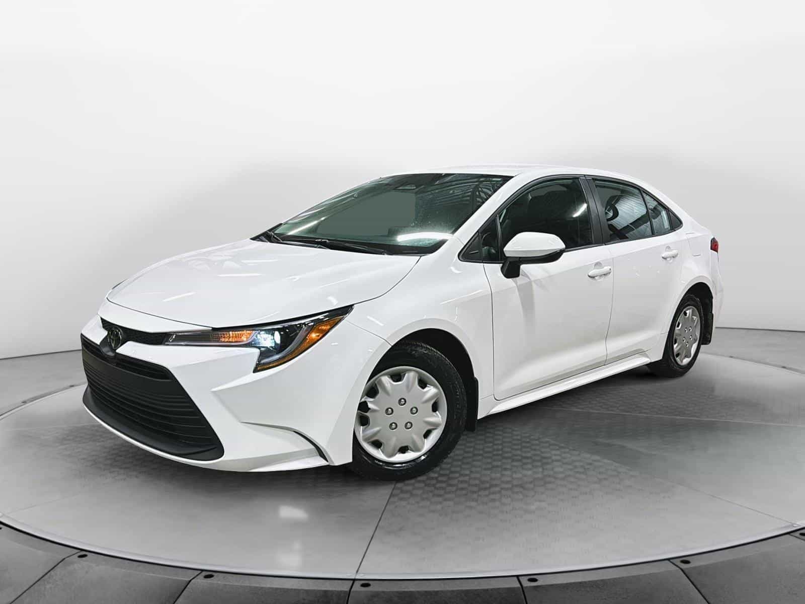 2023 Toyota Corolla LE - Image 1