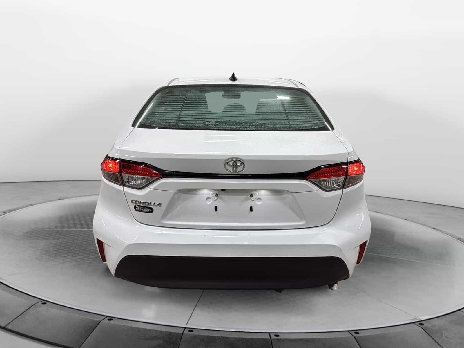 2023 Toyota Corolla LE - Image 5