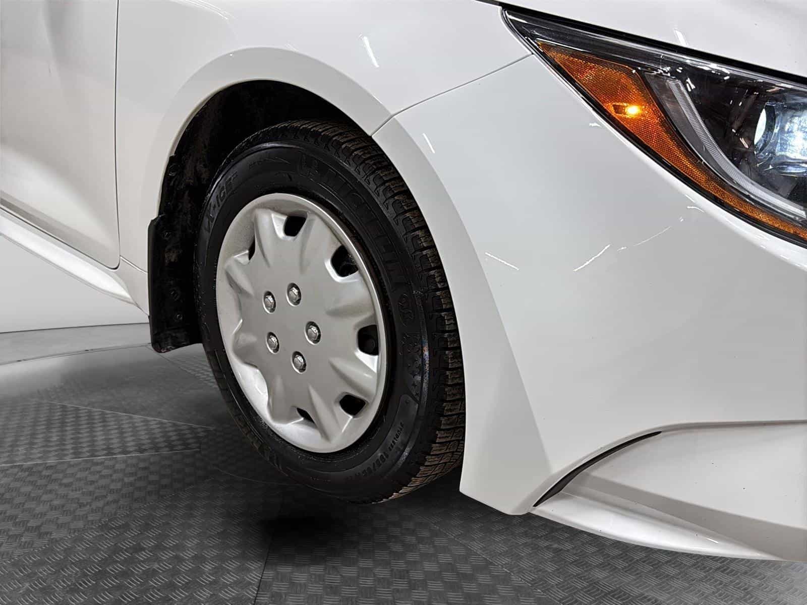 2023 Toyota Corolla LE - Image 10