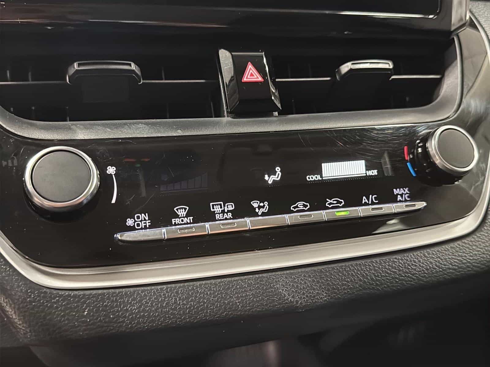 2023 Toyota Corolla LE - Image 20