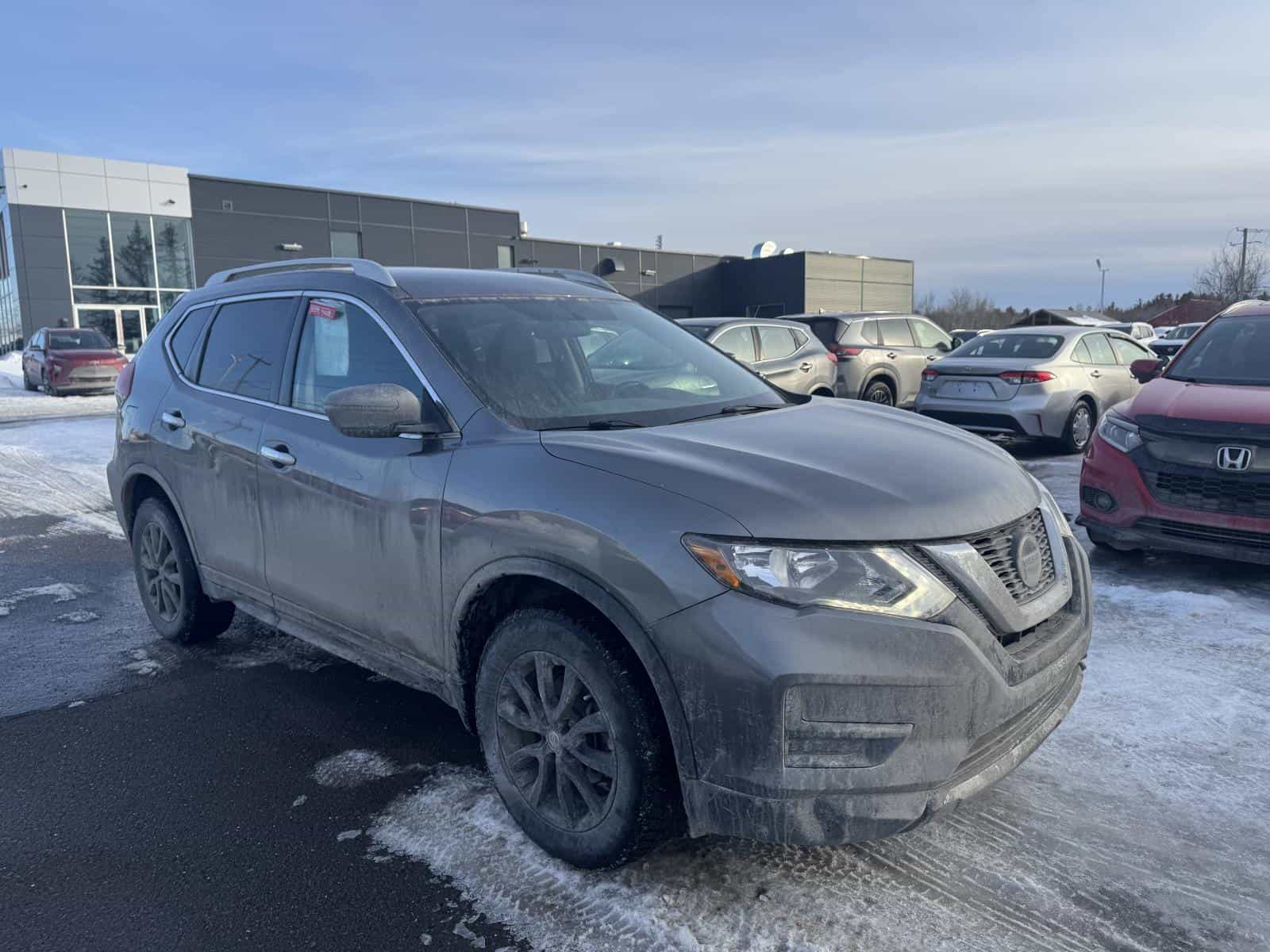 Image 3 Nissan Rogue S 2020