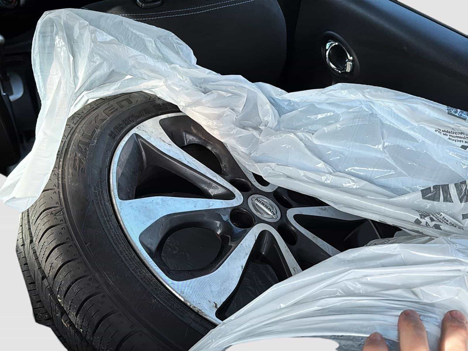 2015 Nissan Micra SR - Image 11