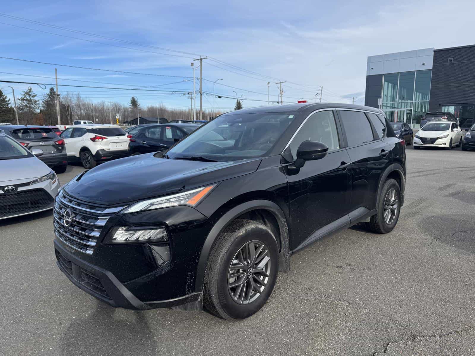 2024 Nissan Rogue S - Image 1