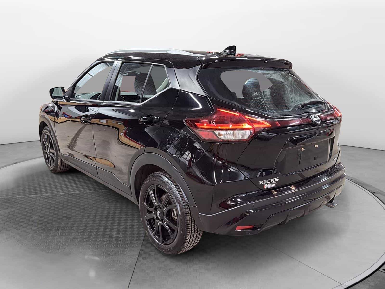 2024 Nissan Kicks SV - Image 3