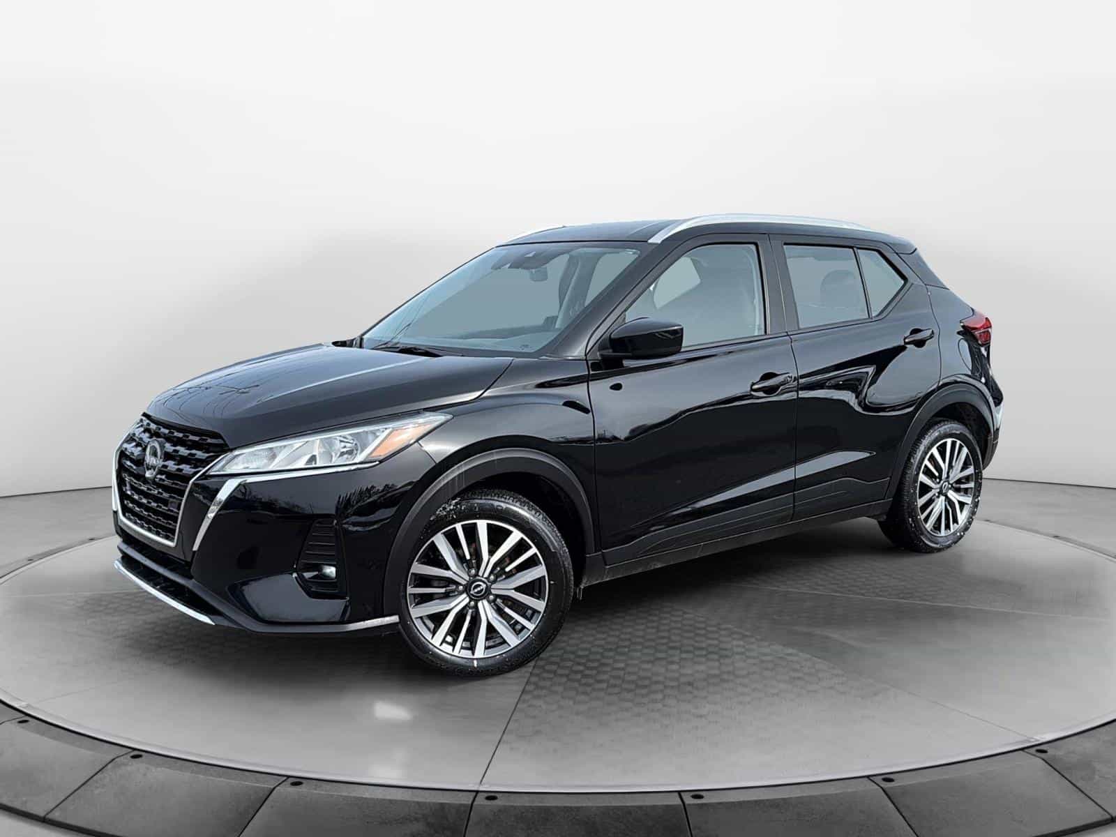 2024 Nissan Kicks SV - Image 1