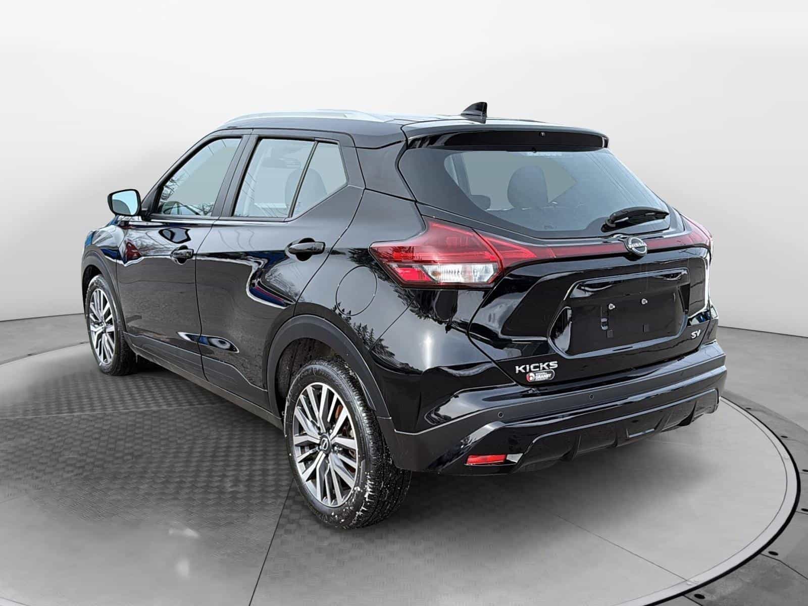 2024 Nissan Kicks SV - Image 3