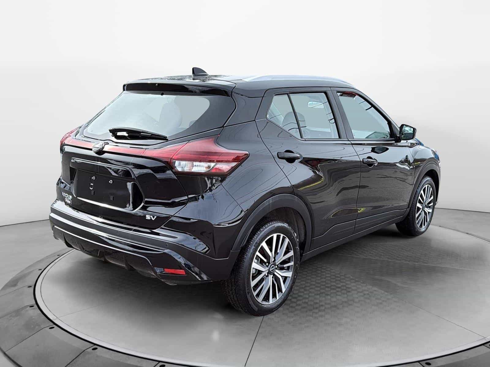 2024 Nissan Kicks SV - Image 5
