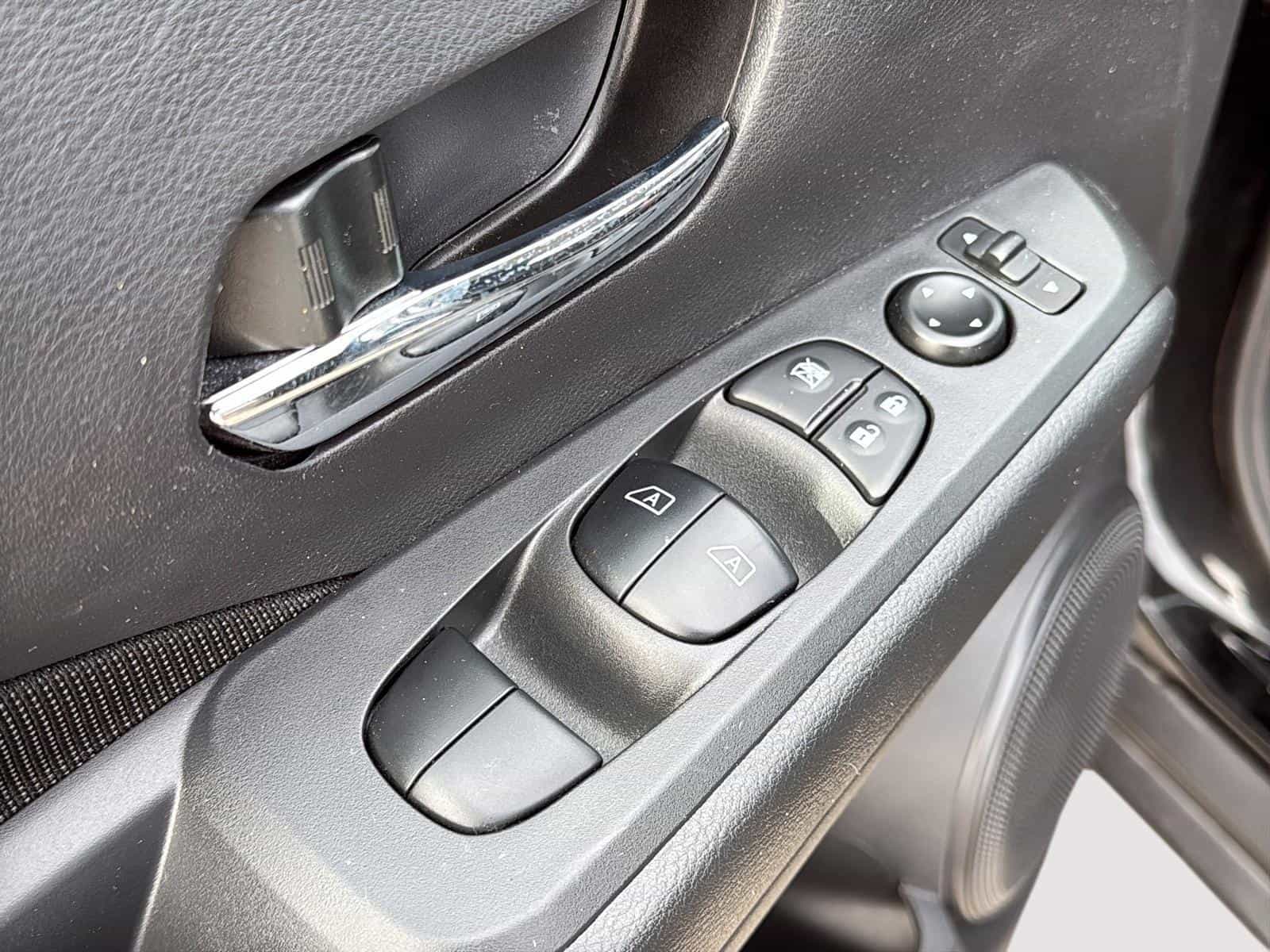 2024 Nissan Kicks SV - Image 10