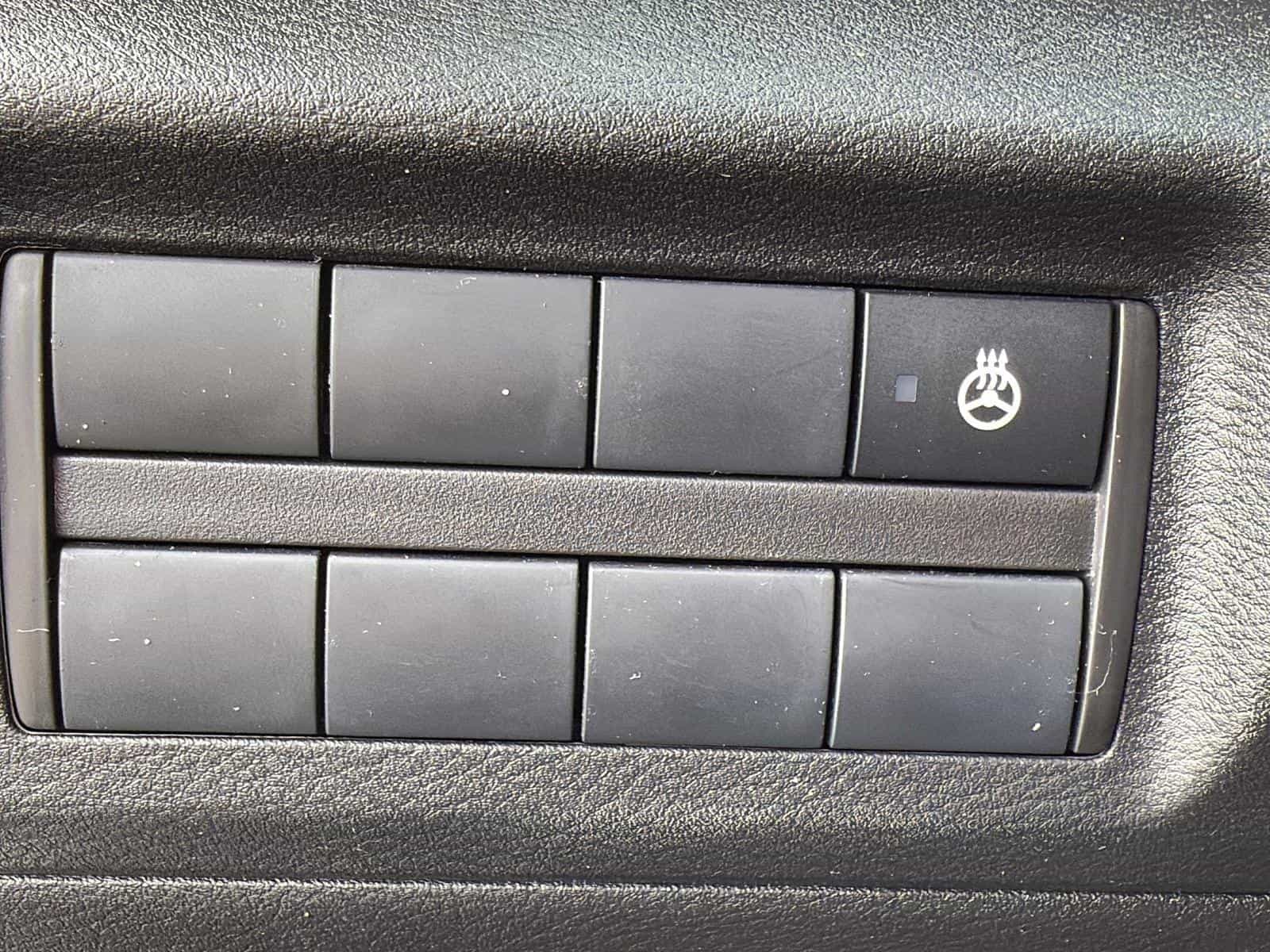 2024 Nissan Kicks SV - Image 12