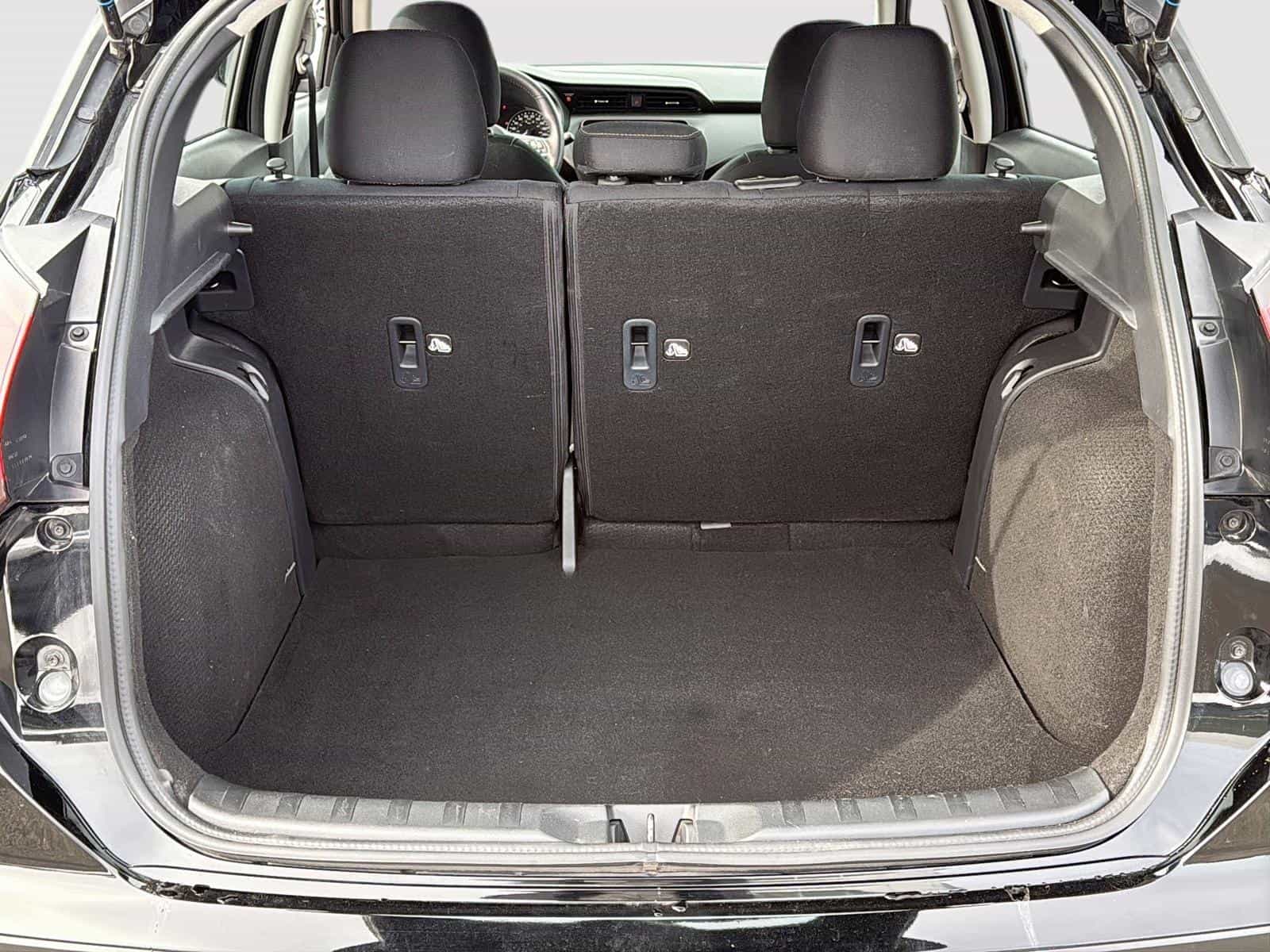 2024 Nissan Kicks SV - Image 21