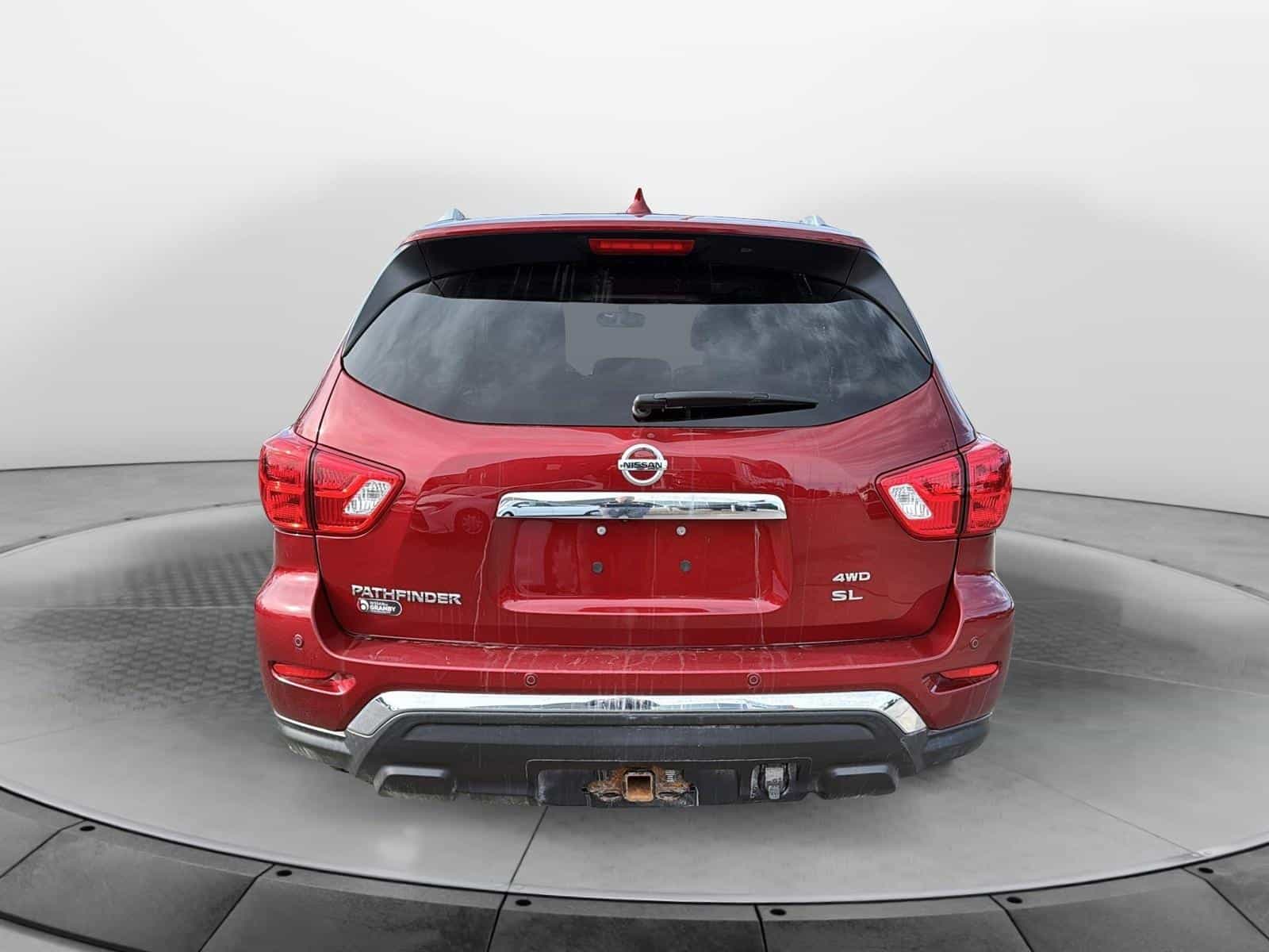 2020 Nissan Pathfinder SL Premium - Image 4