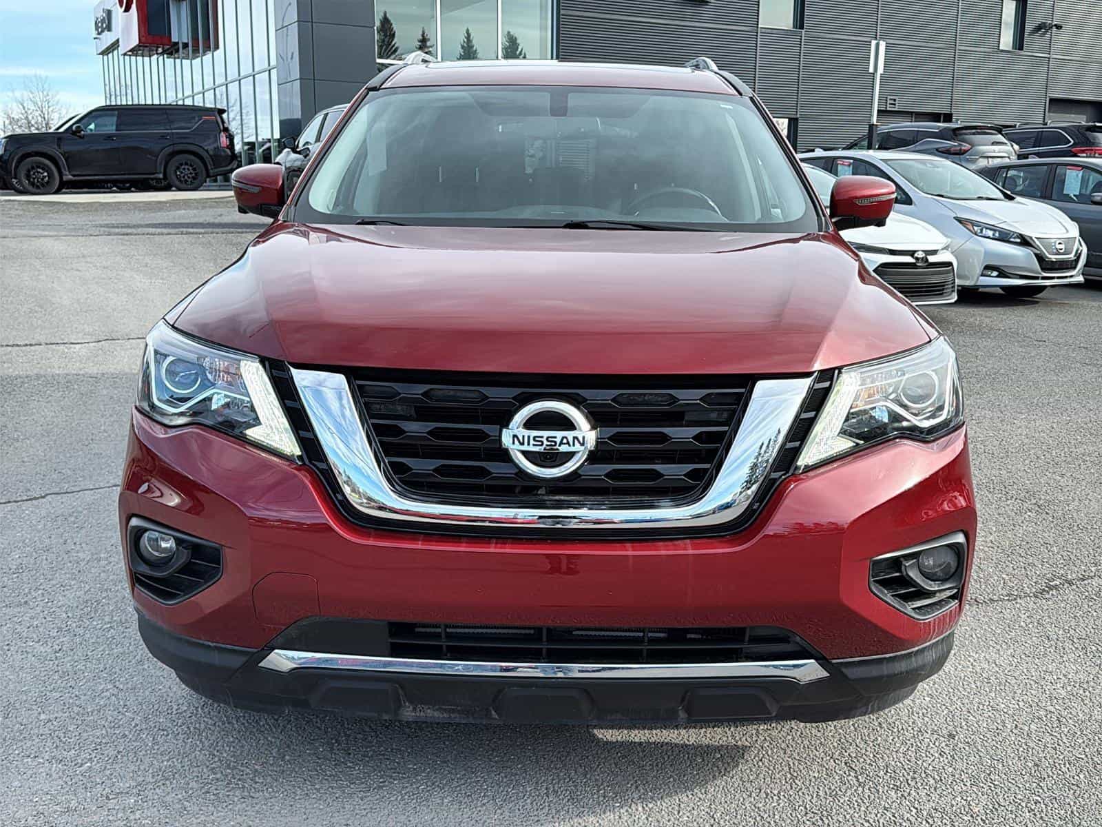 2020 Nissan Pathfinder SL Premium - Image 8