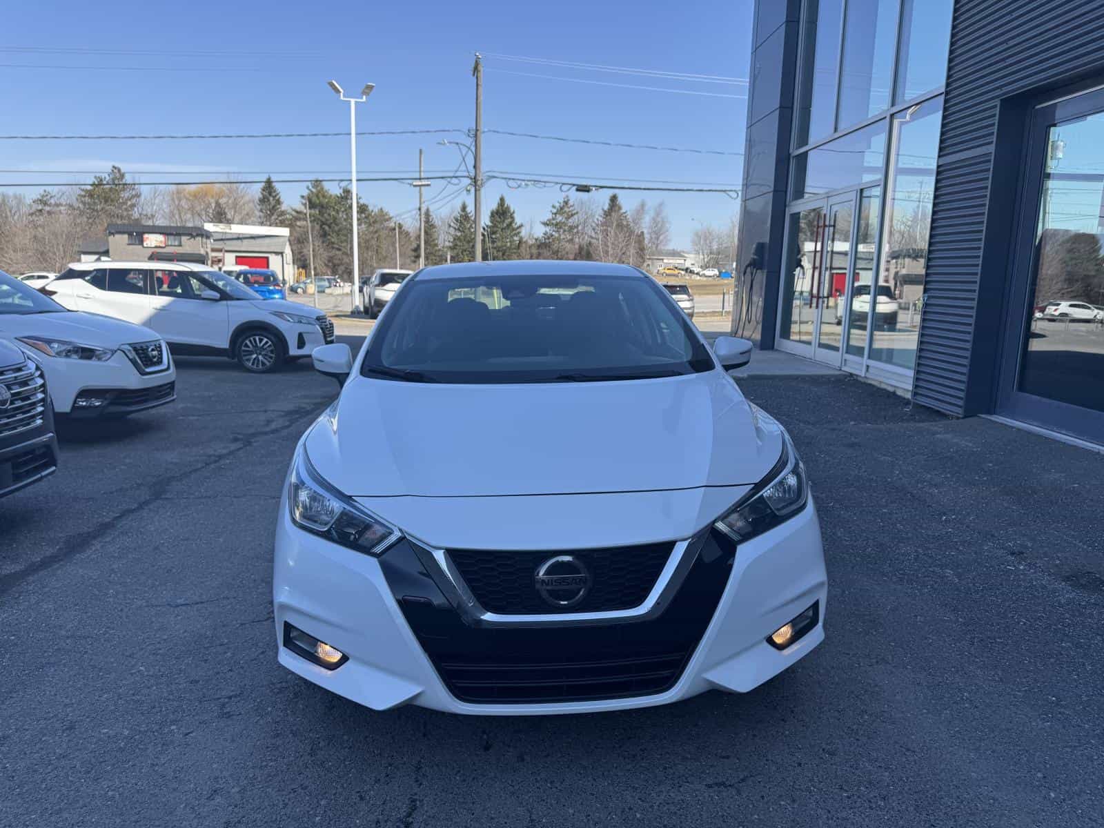 Image 2 Nissan Versa SV 2021