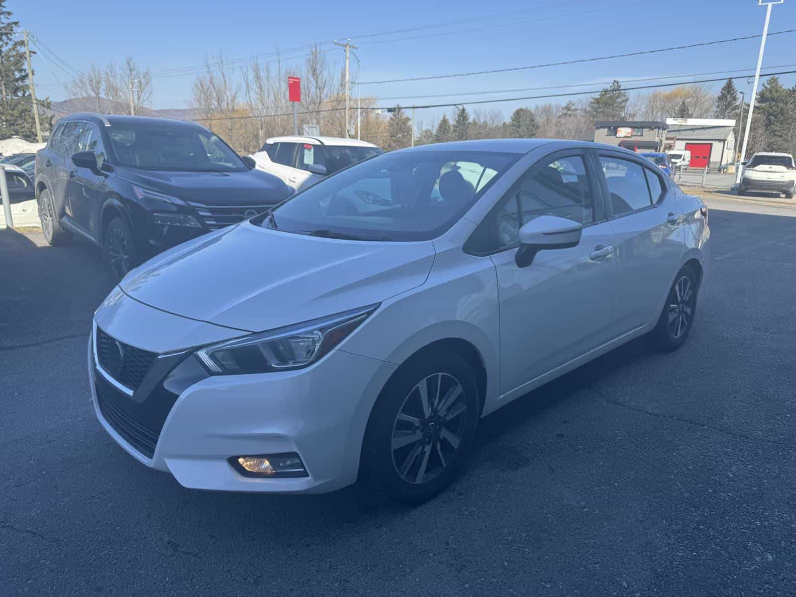 Image 3 Nissan Versa SV 2021