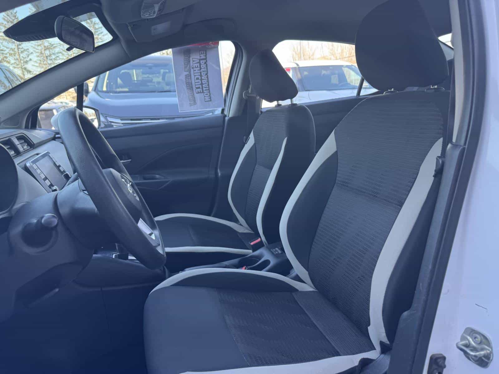 Image 6 Nissan Versa SV 2021