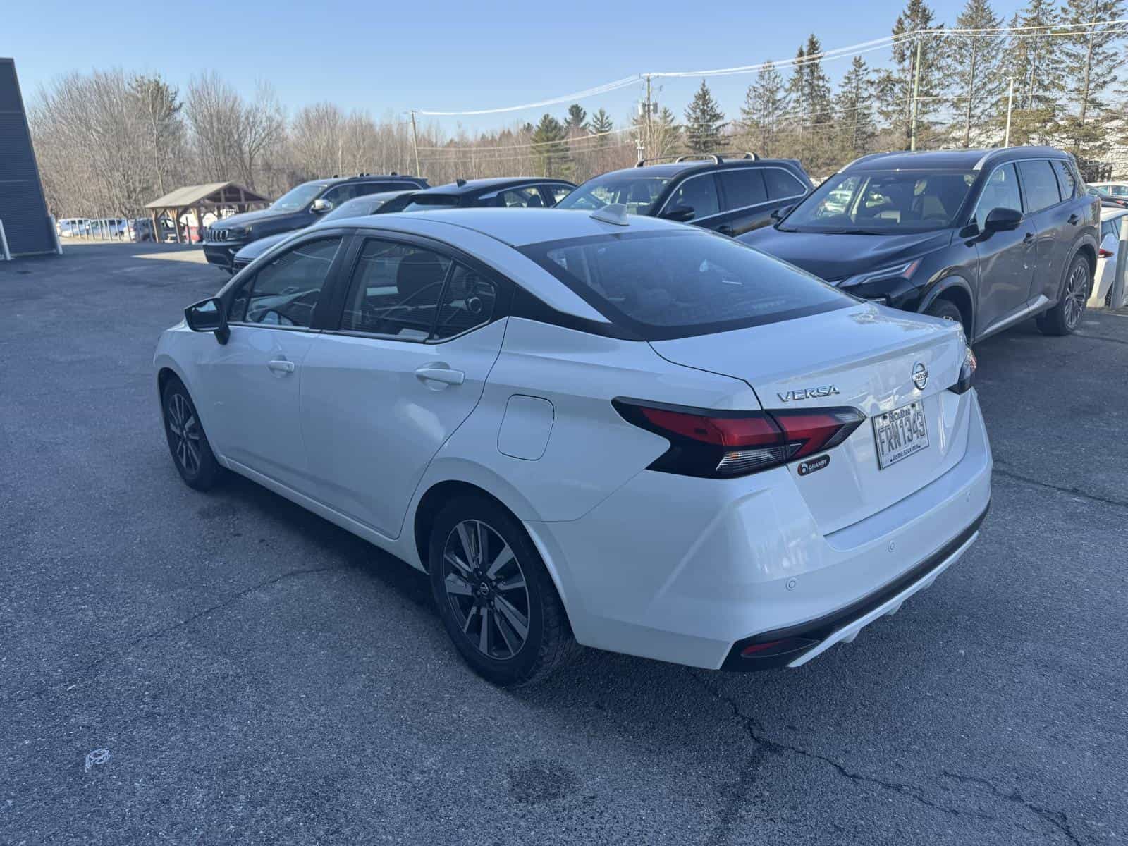 Image 5 Nissan Versa SV 2021