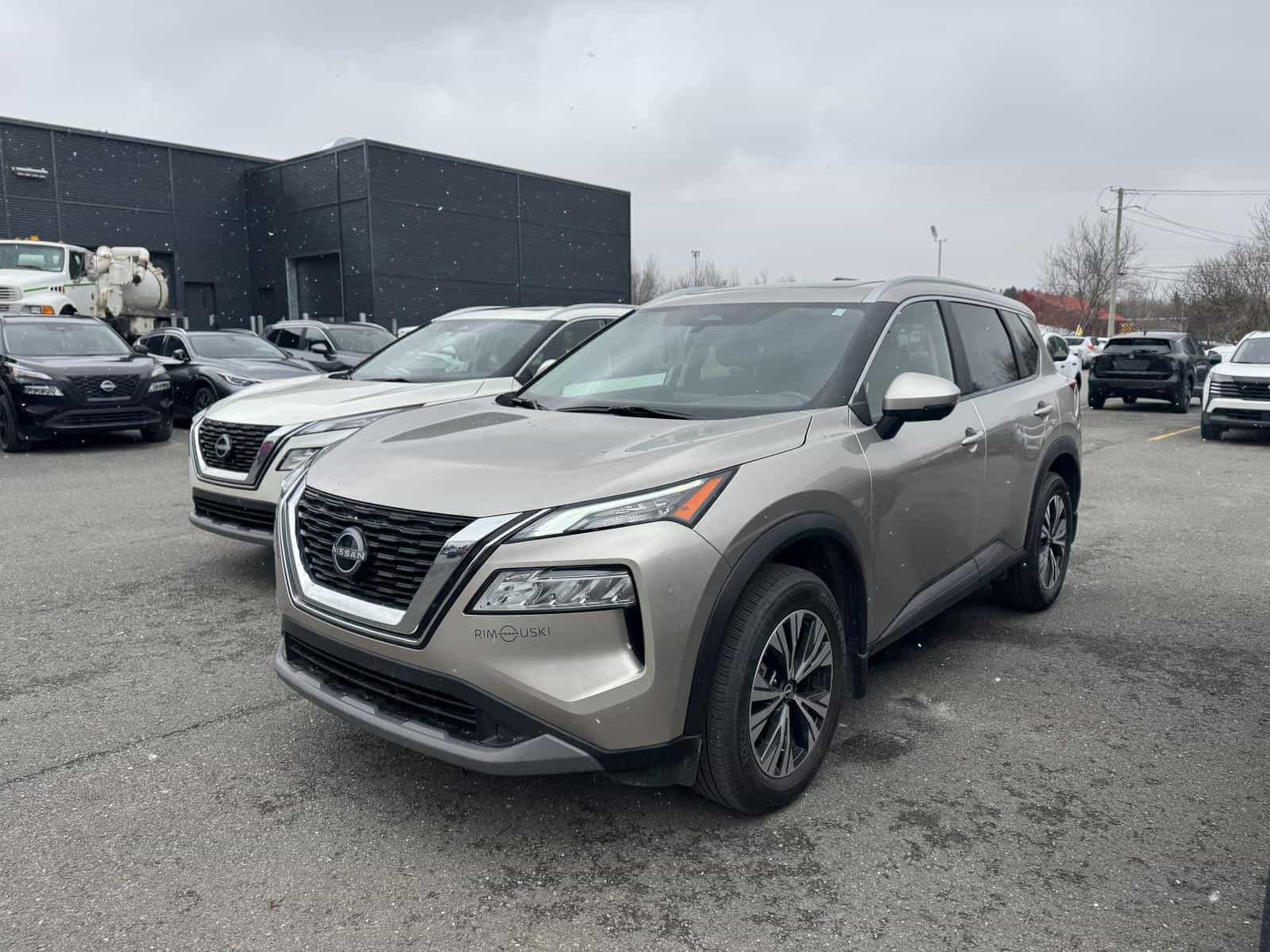 Image 1 Nissan Rogue SV Moonroof 2023
