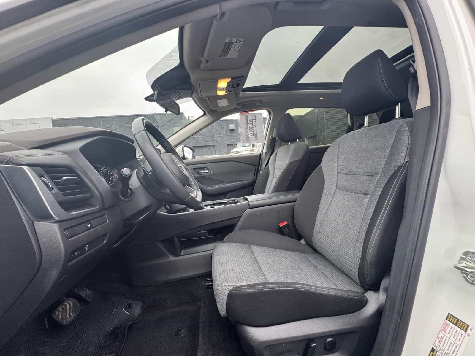 Image 6 Nissan Rogue SV Moonroof 2023