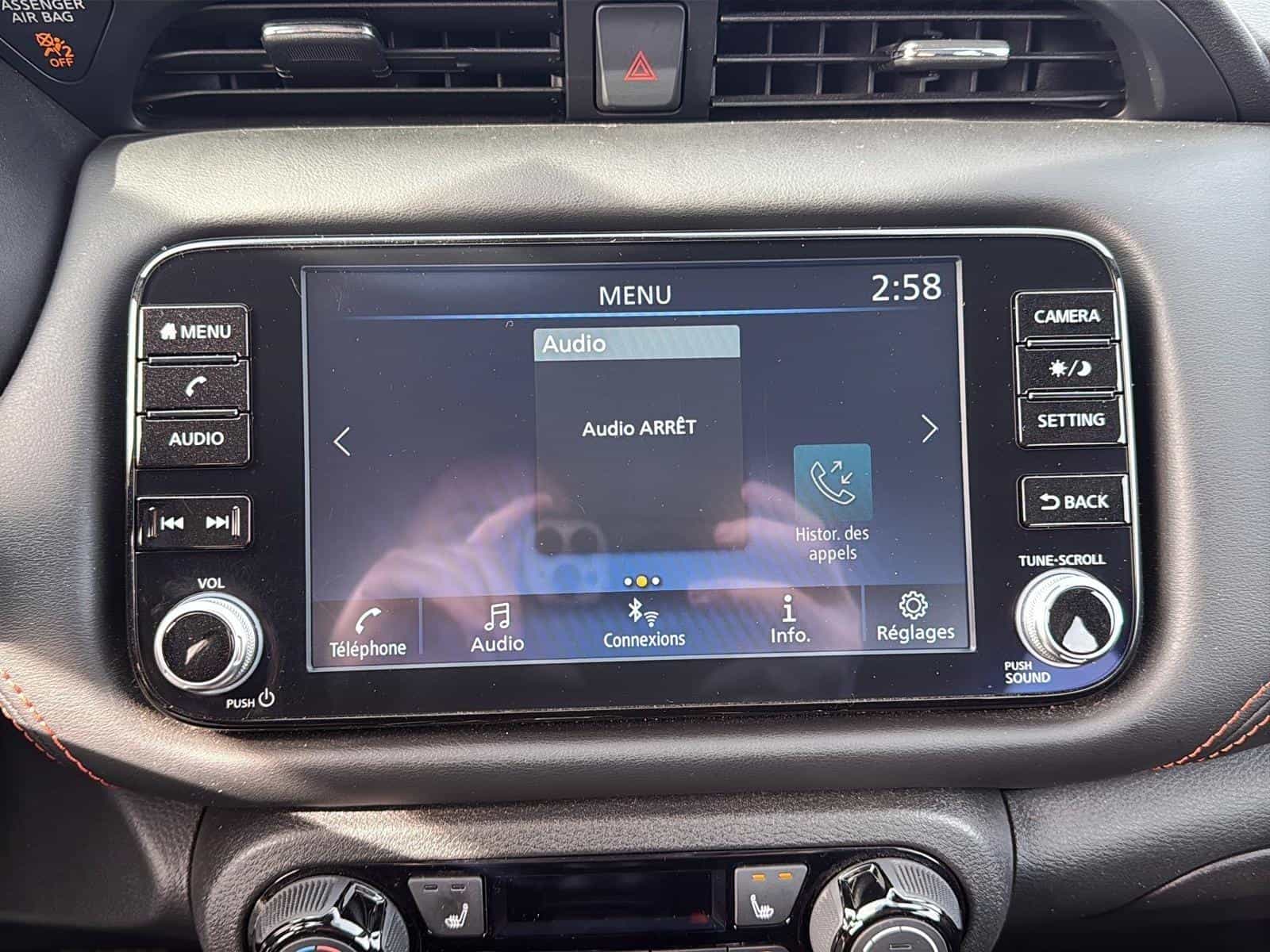 2023 Nissan Kicks SR - Image 17