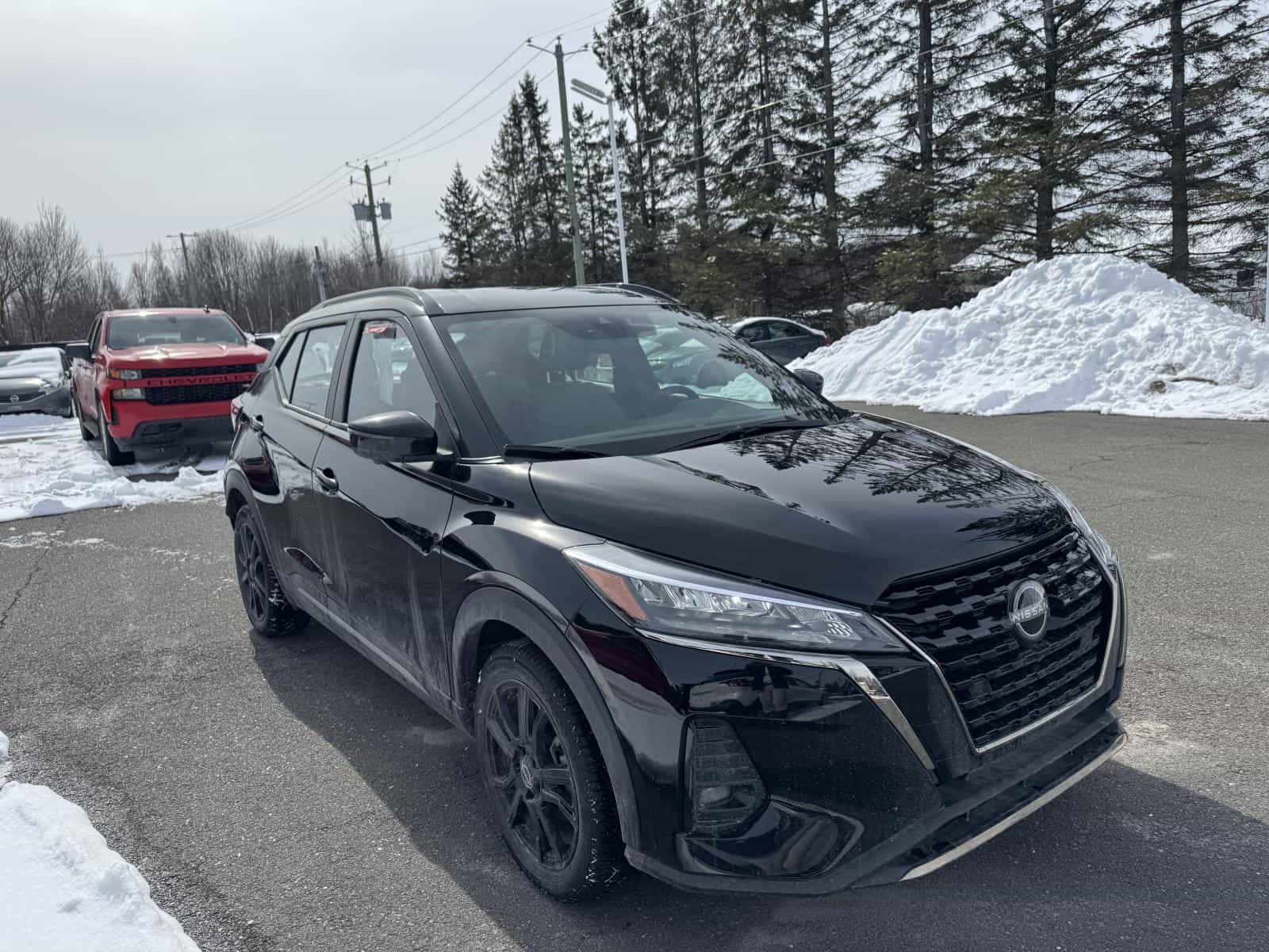 2024 Nissan Kicks SR - Image 3