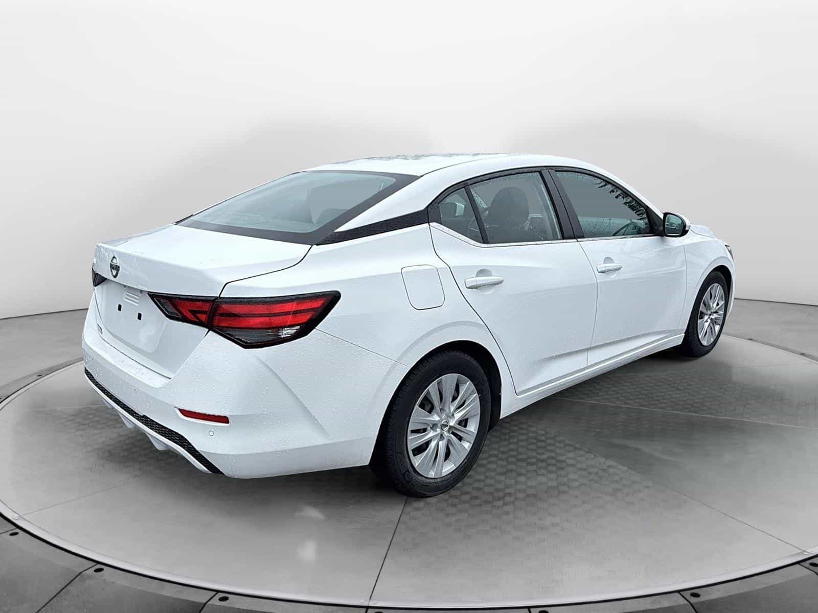 Image 4 Nissan Sentra S 2021