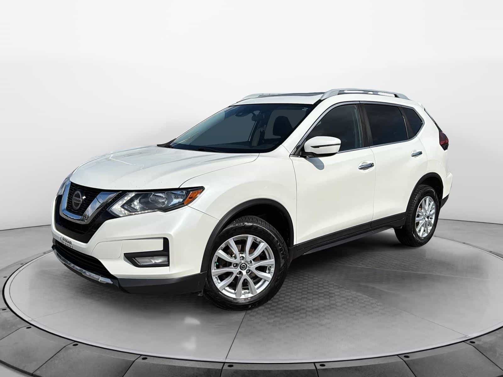 Image 1 Nissan Rogue SV 2020