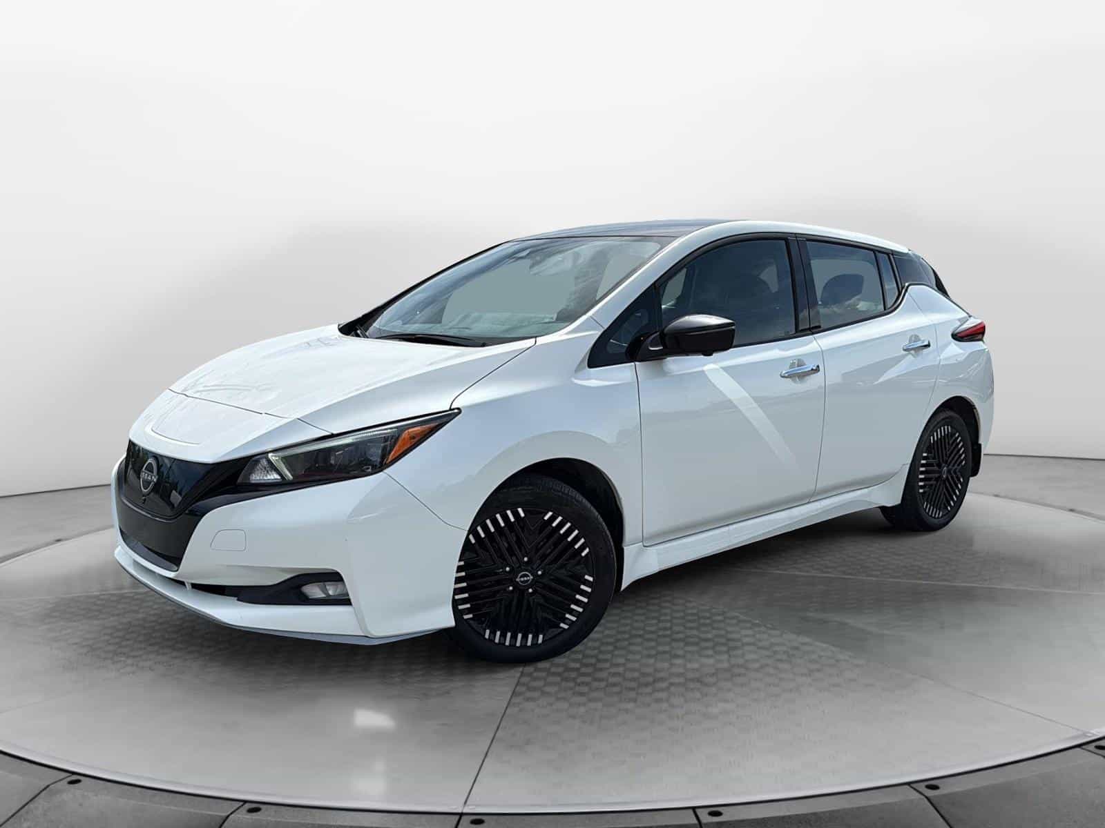 2023 Nissan Leaf SL Plus - Image 1
